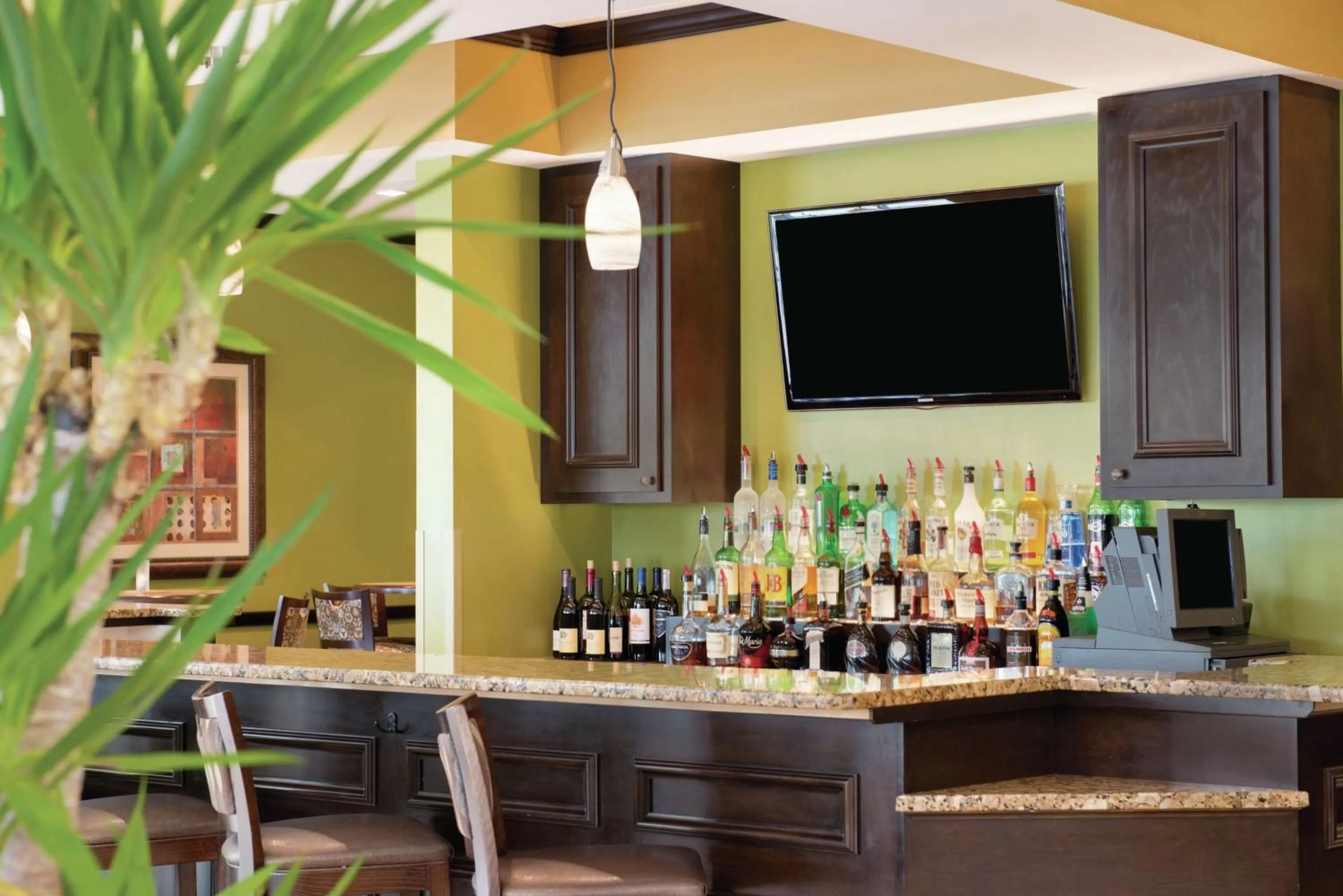 Lounge or bar in Hilton Garden Inn Warner Robins