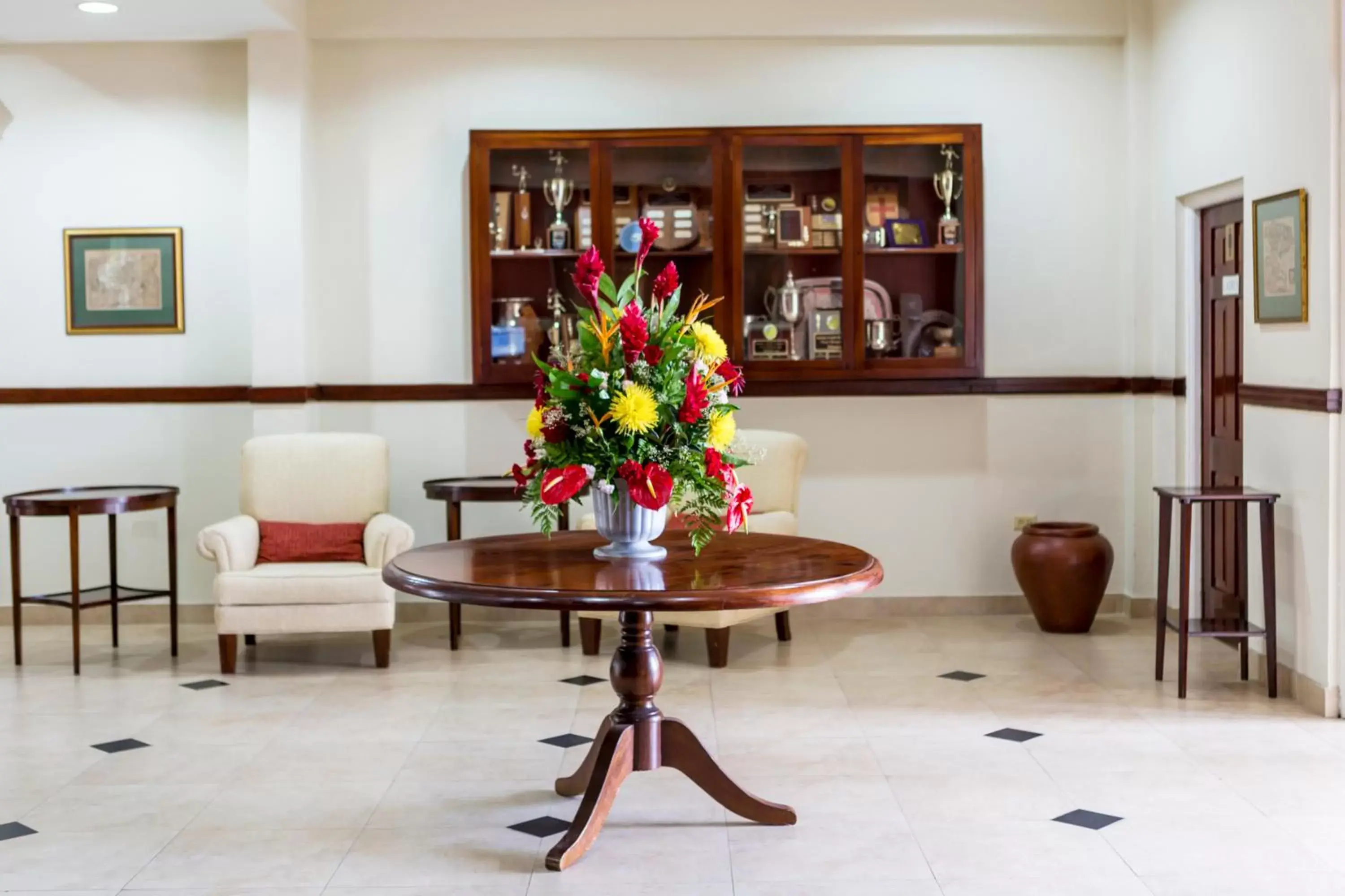 Lobby or reception, Lounge/Bar in The Liguanea Club