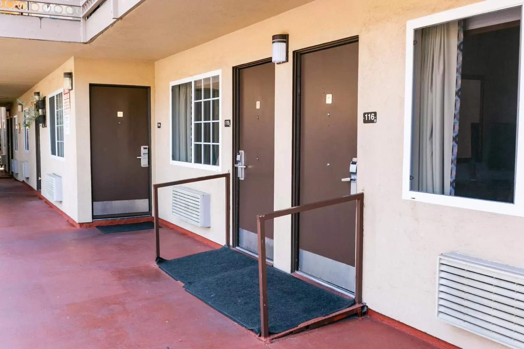 Balcony/Terrace in Anaheim Discovery Inn and Suites