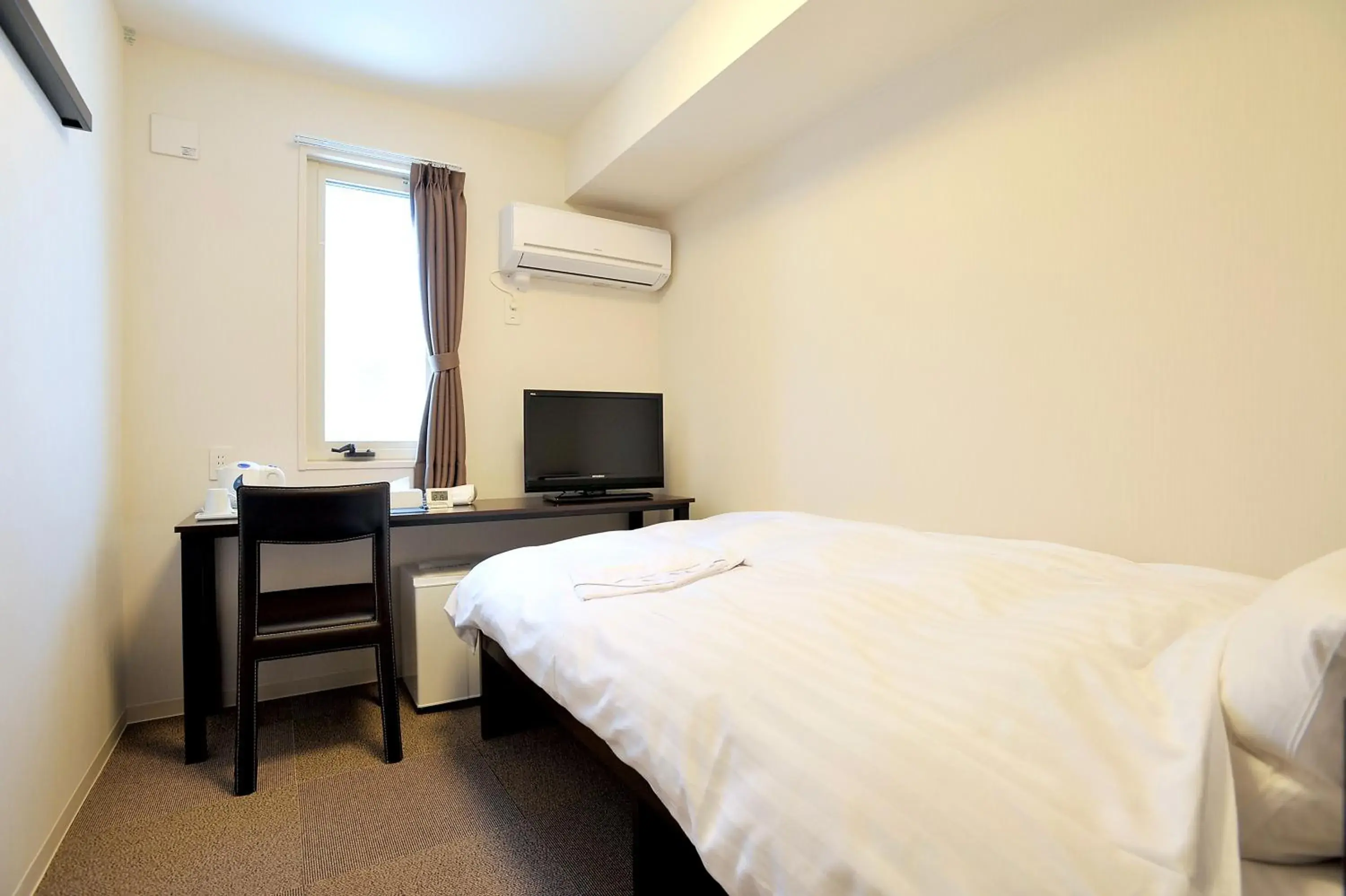 Photo of the whole room, Bed in Value The Hotel Higashimatsushima Yamoto