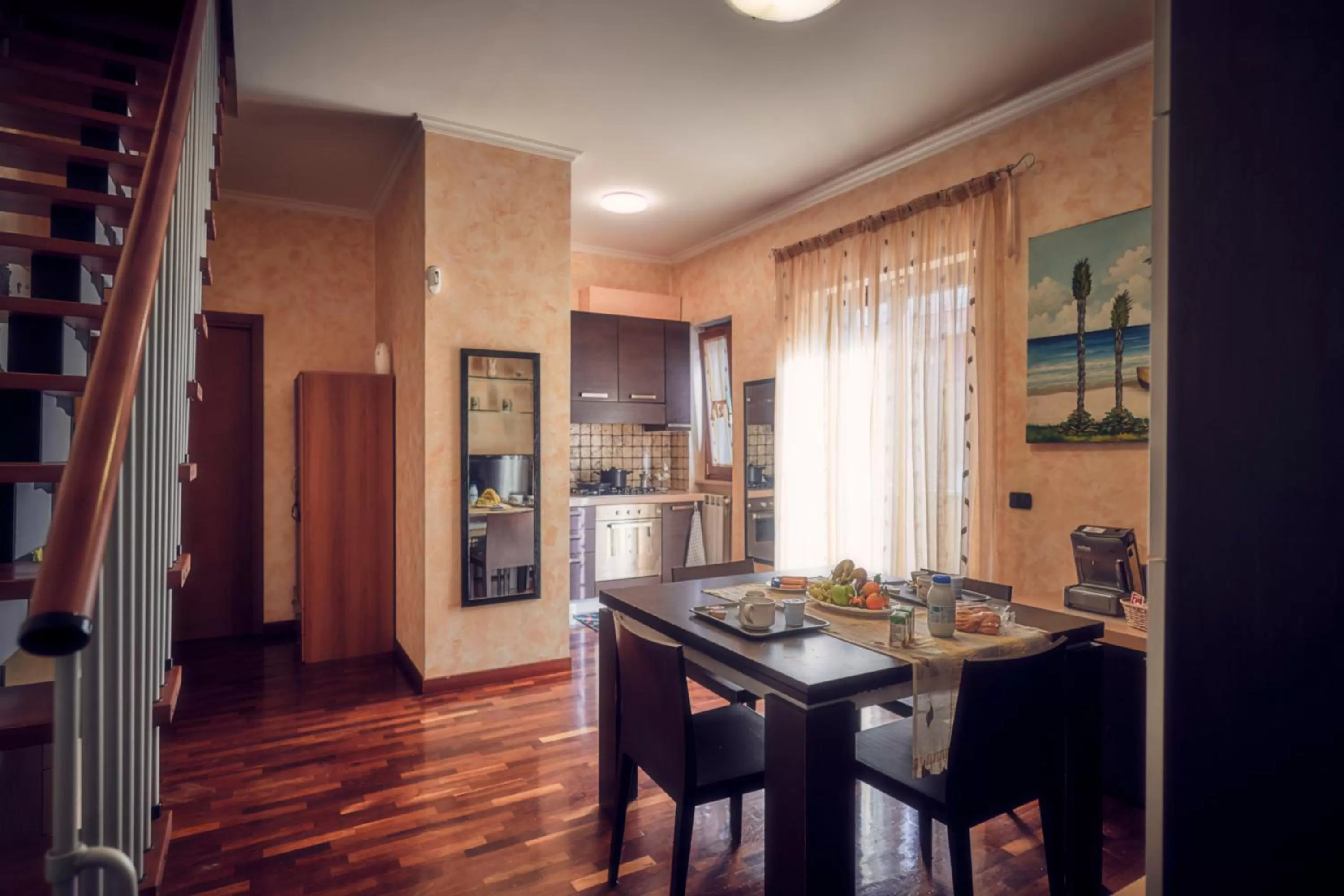 Communal lounge/ TV room, Dining Area in Travelershome 212 Airport