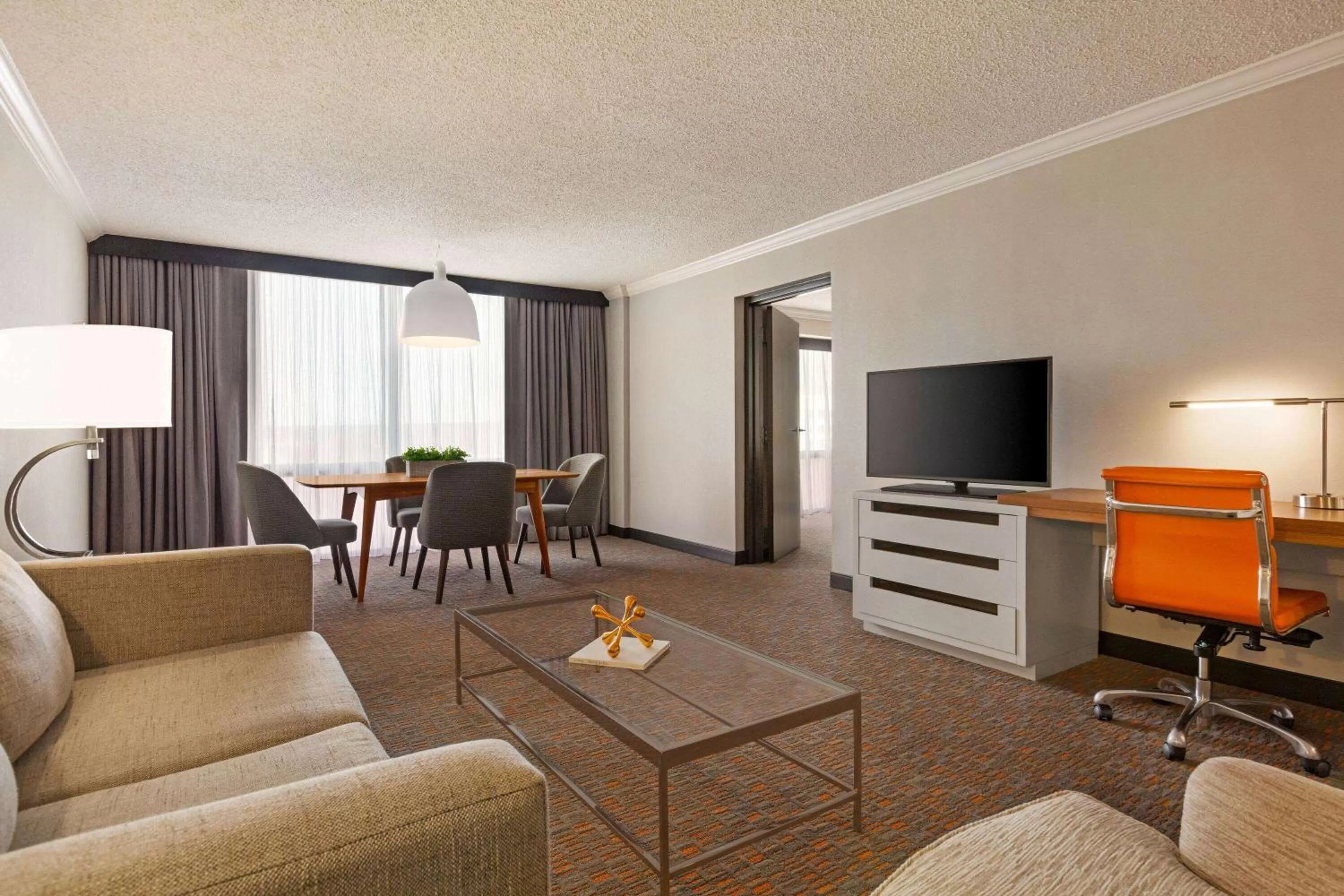 Bed in Wyndham Fort Smith City Center