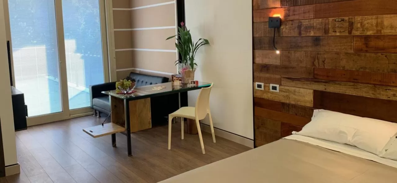 Photo of the whole room, Bed in Luna Residence Hotel