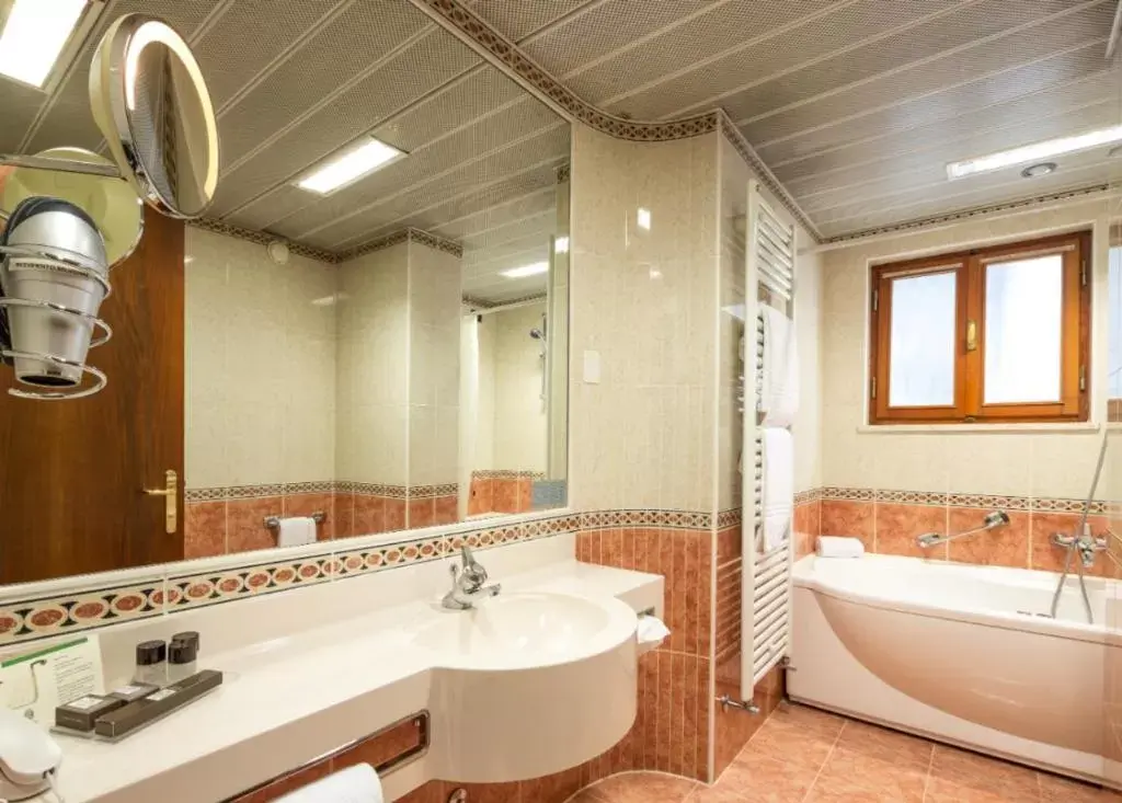 Bathroom in Bonotto Hotel Belvedere