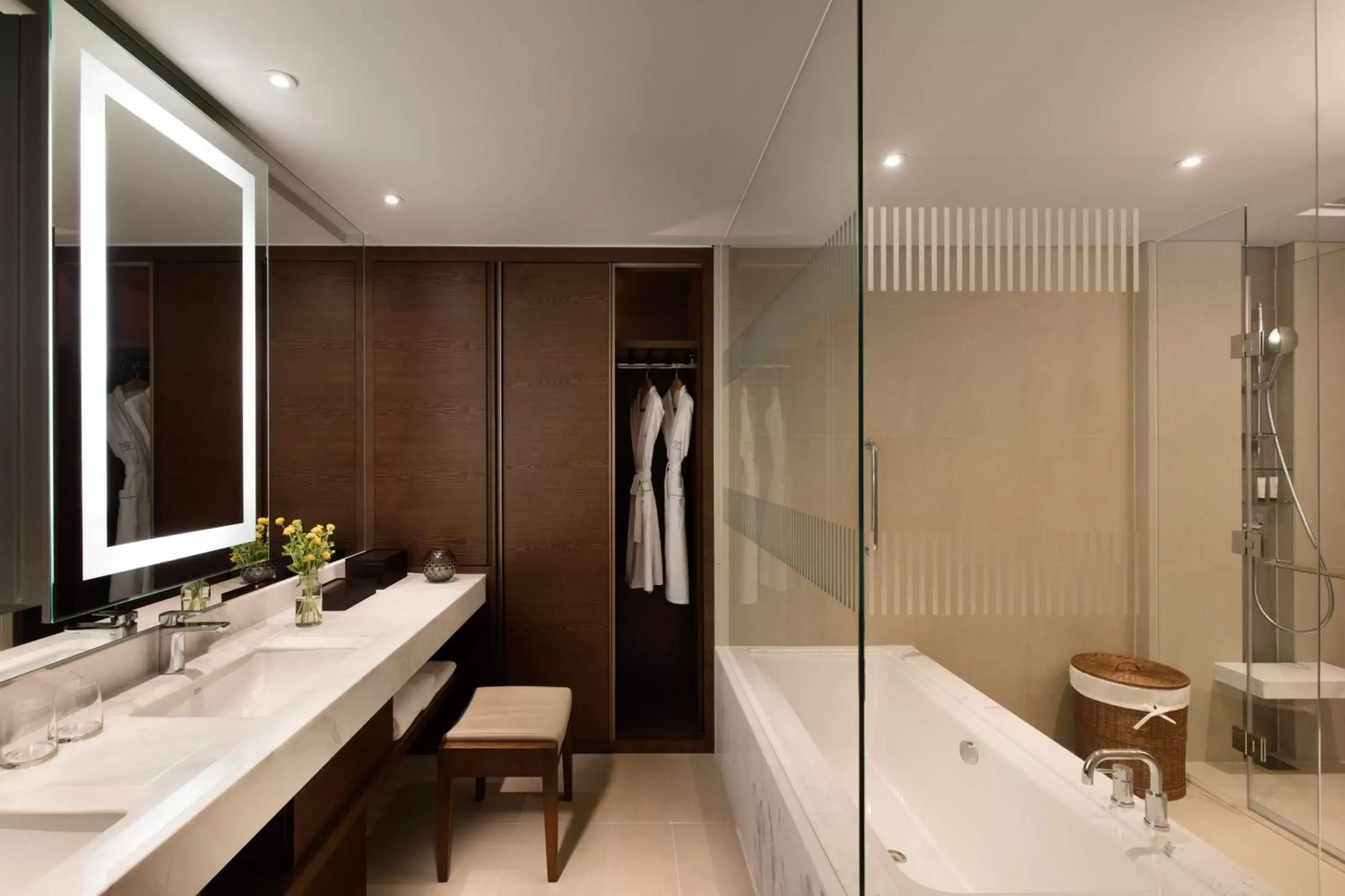 Bathroom in Courtyard by Marriott Seoul Namdaemun