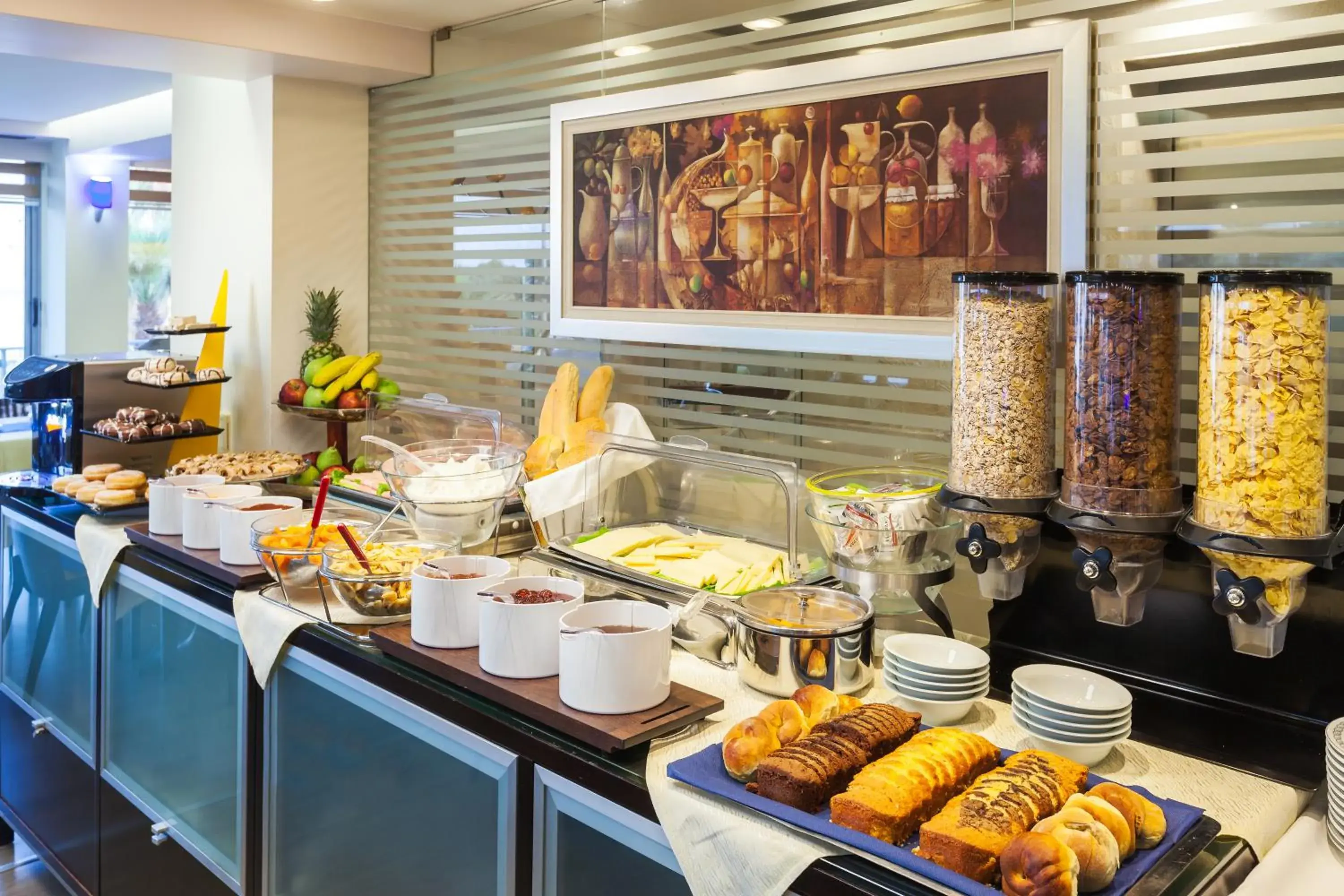 Restaurant/places to eat in Tropical Hotel Restaurant/places to eat in Tropical Hotel