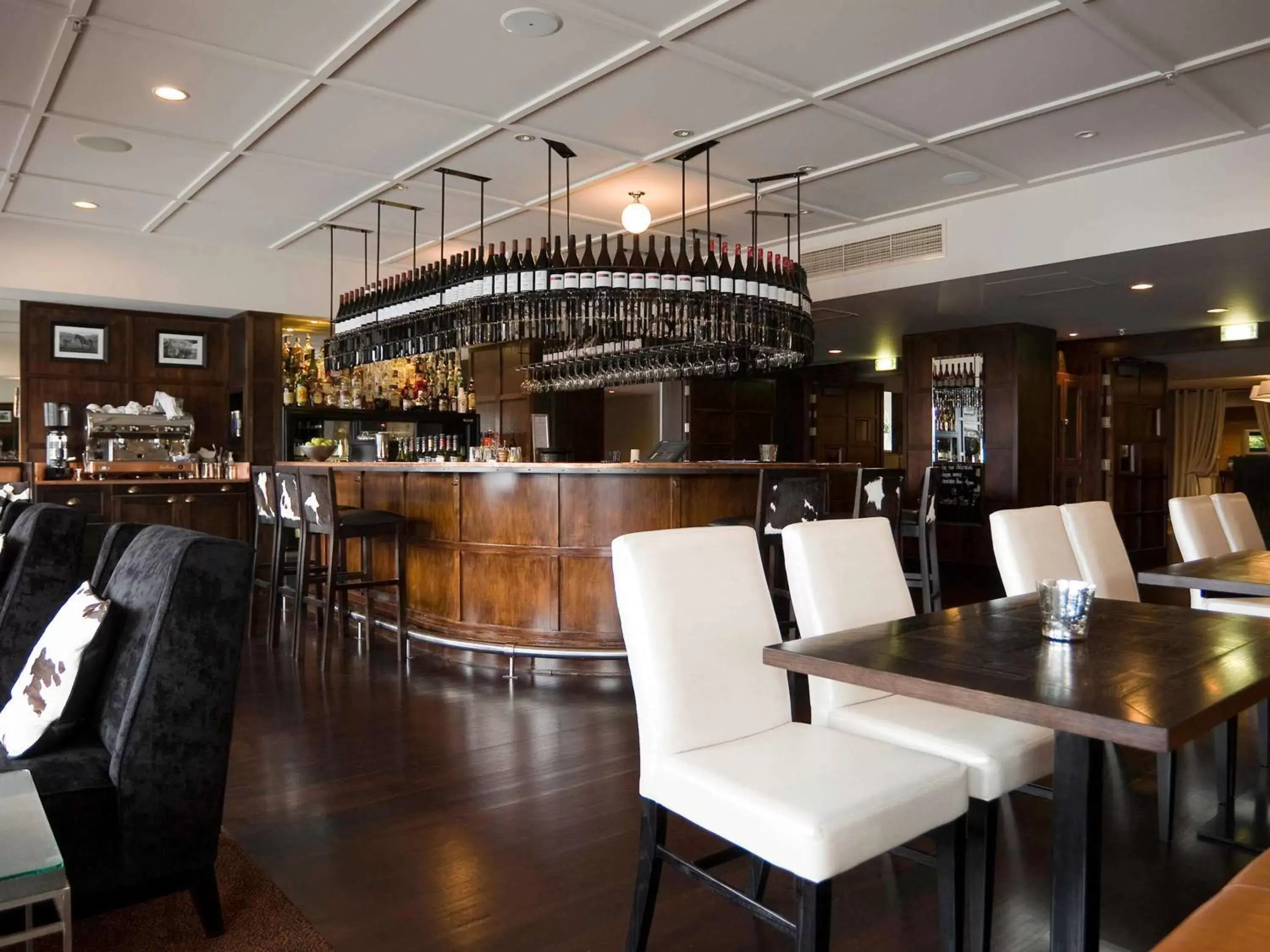 Restaurant/places to eat, Lounge/Bar in Hotel St Moritz Queenstown - MGallery by Sofitel