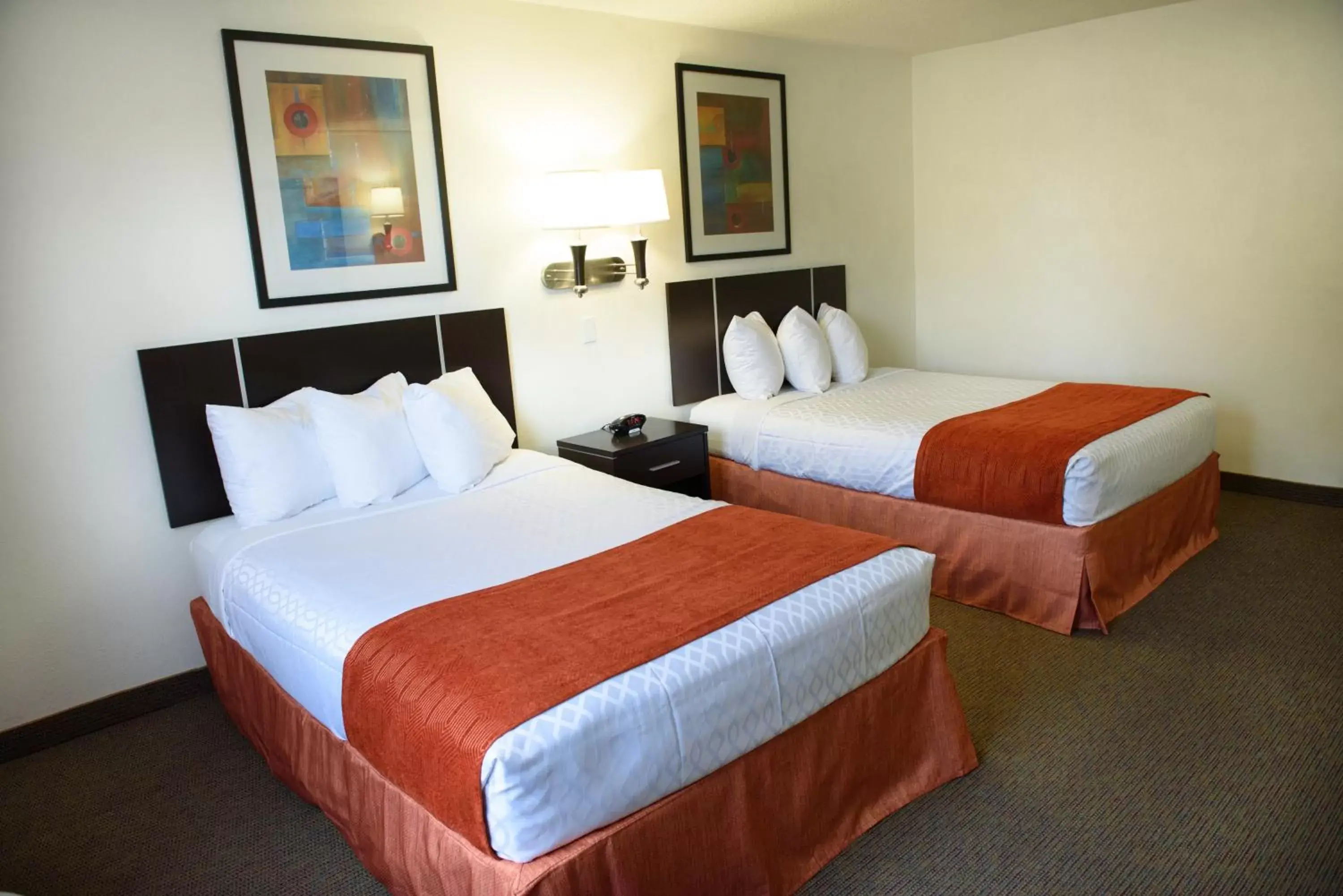 Bedroom, Bed in Americas Best Value Inn New Paltz