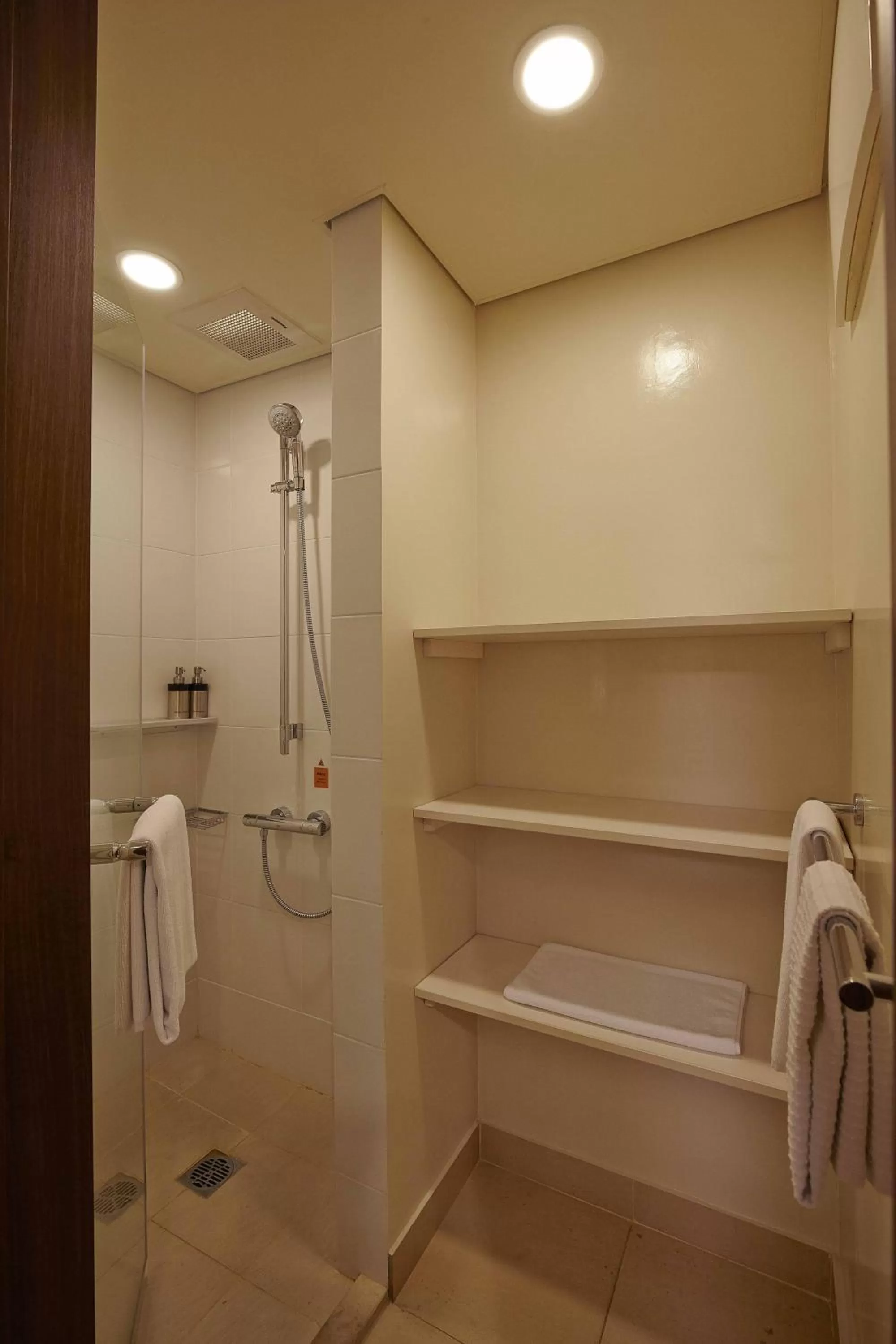 Photo of the whole room in Axia South Cikarang Service Apartment