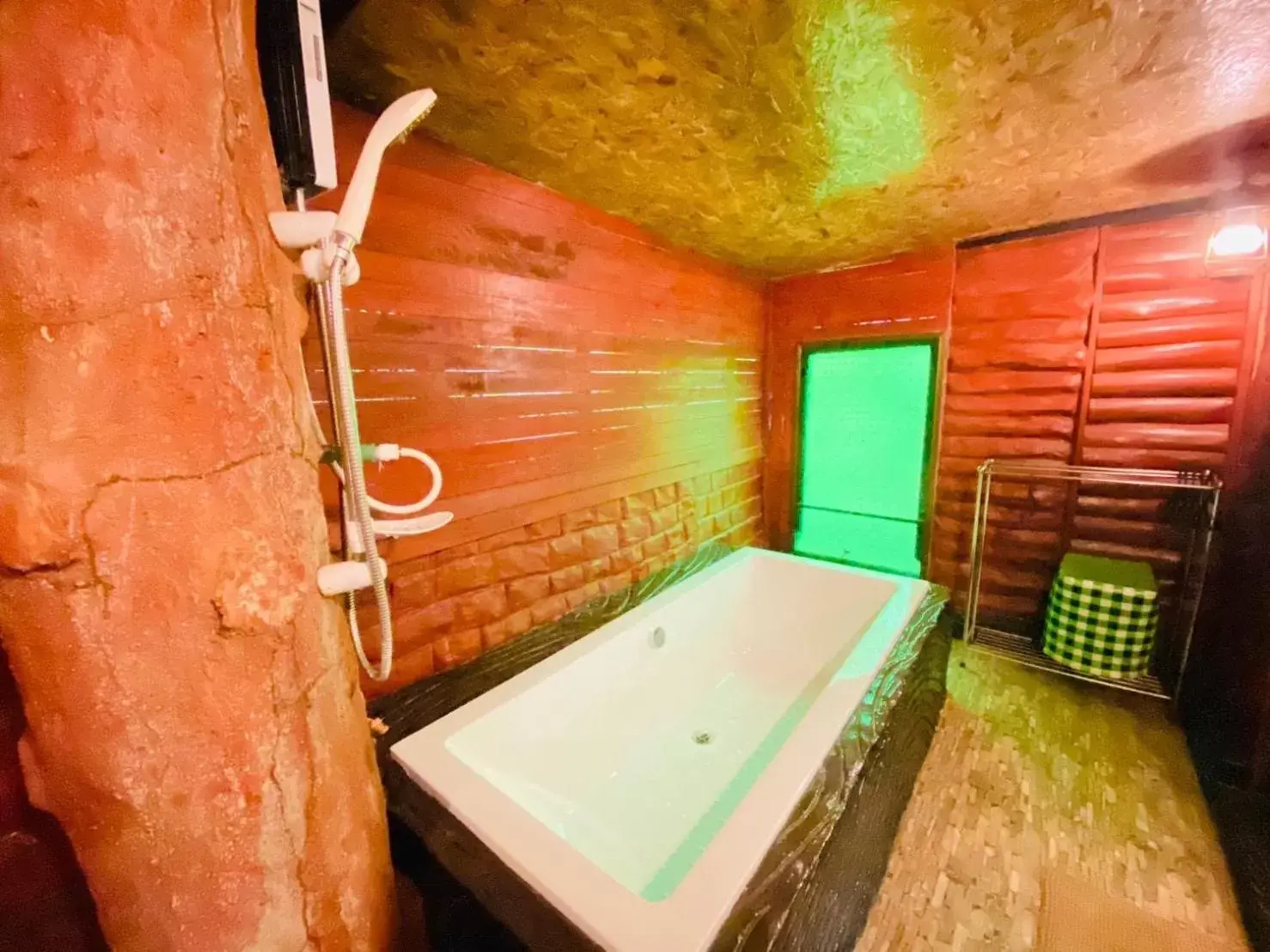 Bath, Bathroom in Khao Sok Tree House Resort