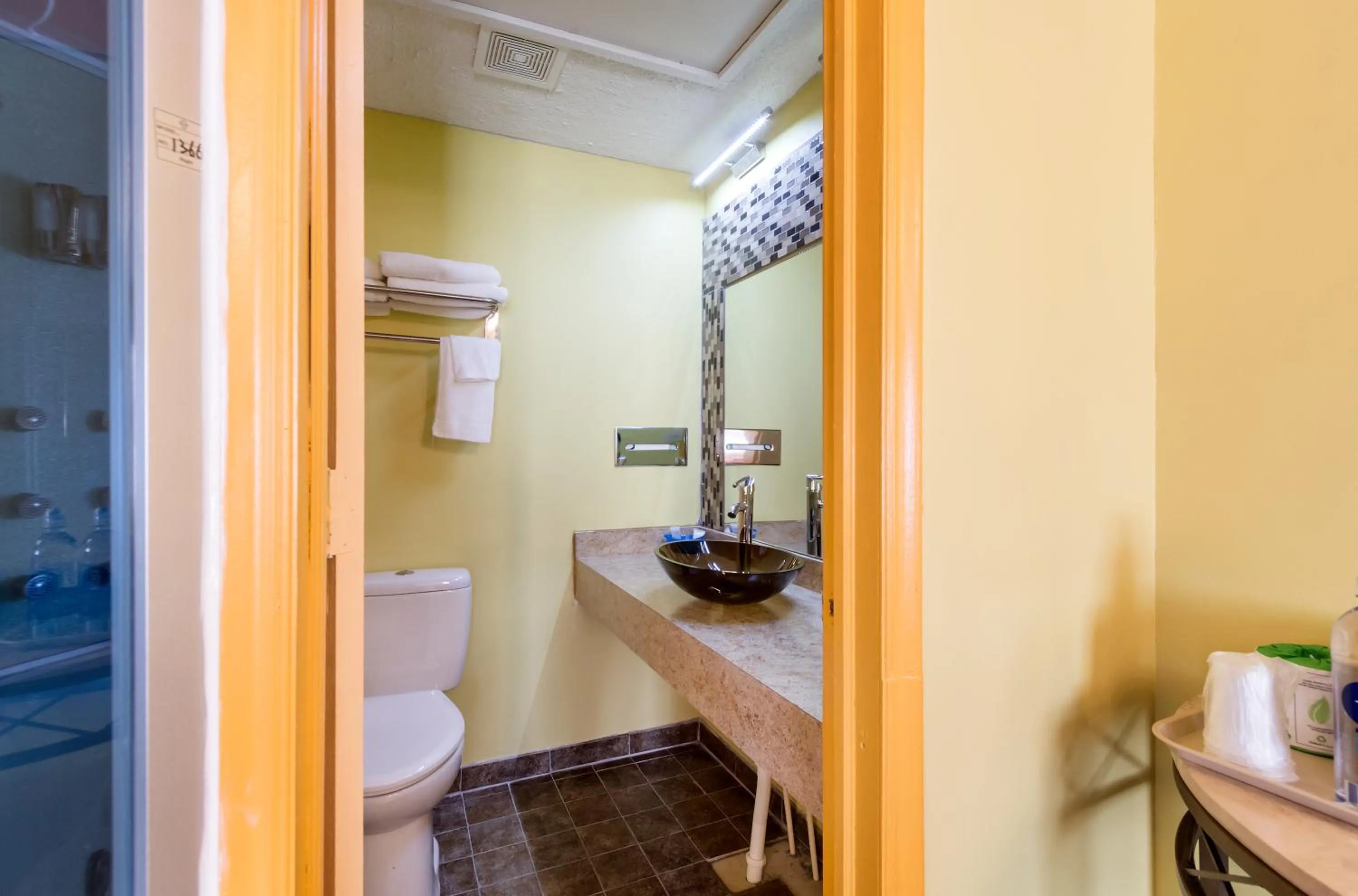 Bathroom in Scottish Inns Harrisburg-Hershey South