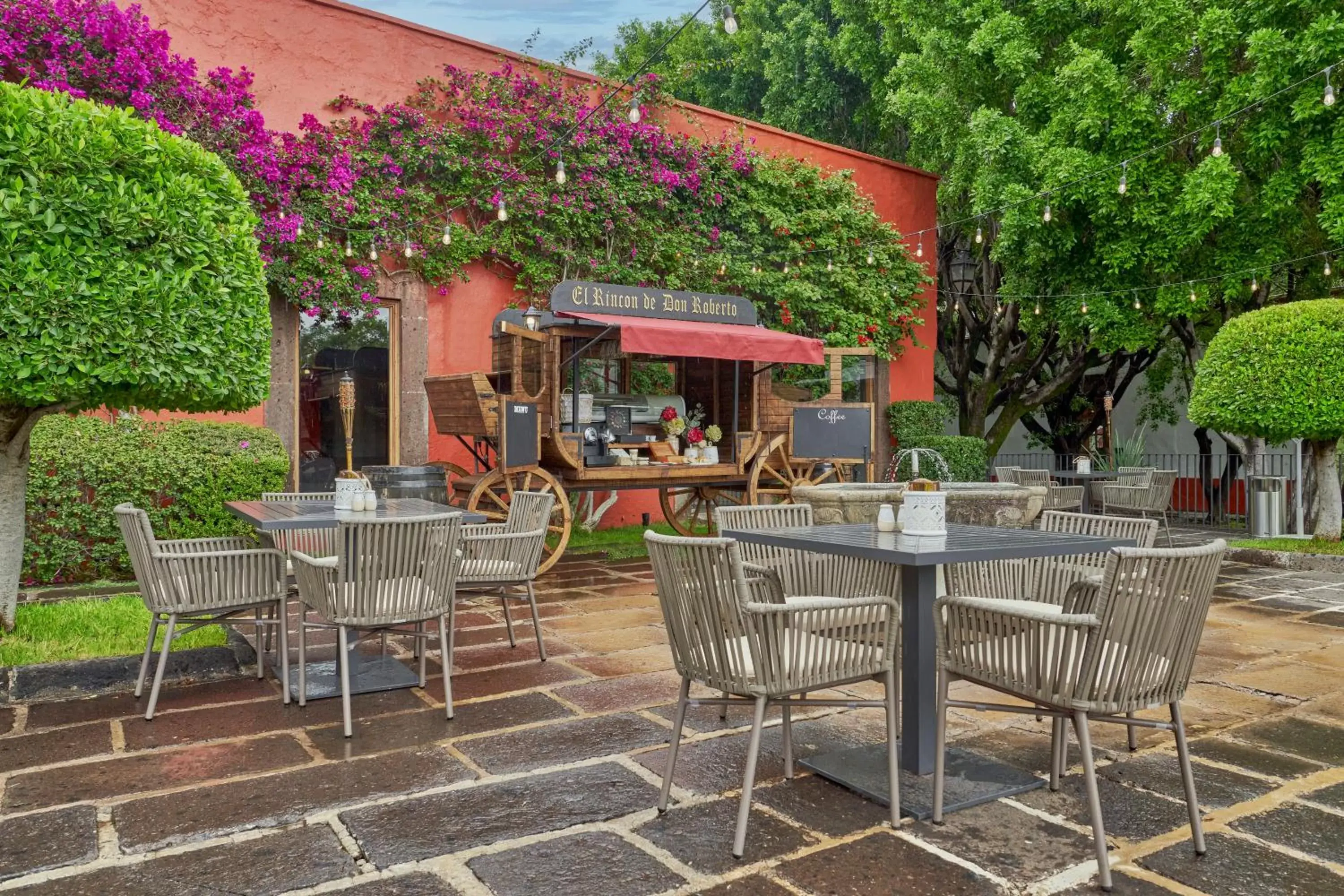 Restaurant/Places to Eat in Fiesta Americana Hacienda Galindo Resort & Spa