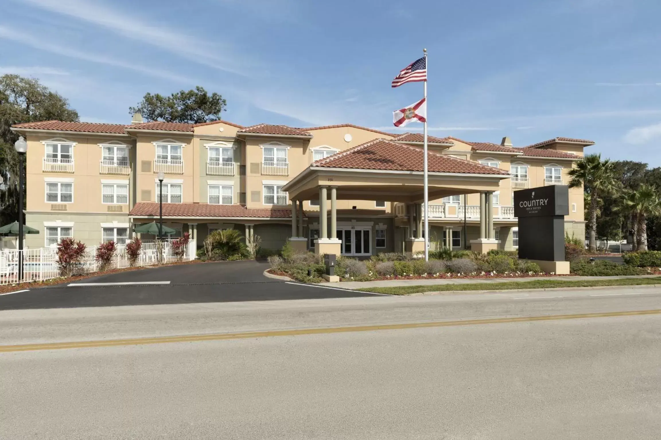 Street view, Property Building in Country Inn & Suites by Radisson, St. Augustine Downtown Historic District, FL