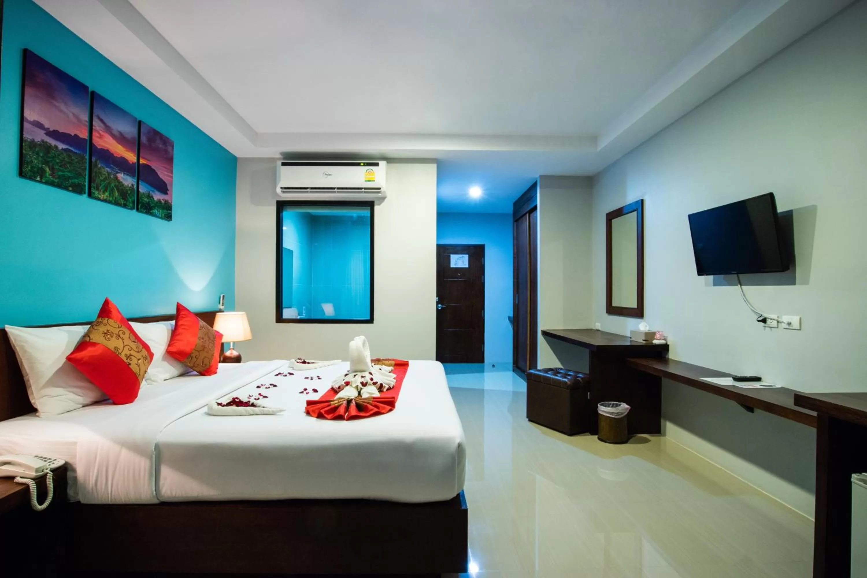 Bedroom, Bed in Andaman Pearl Resort