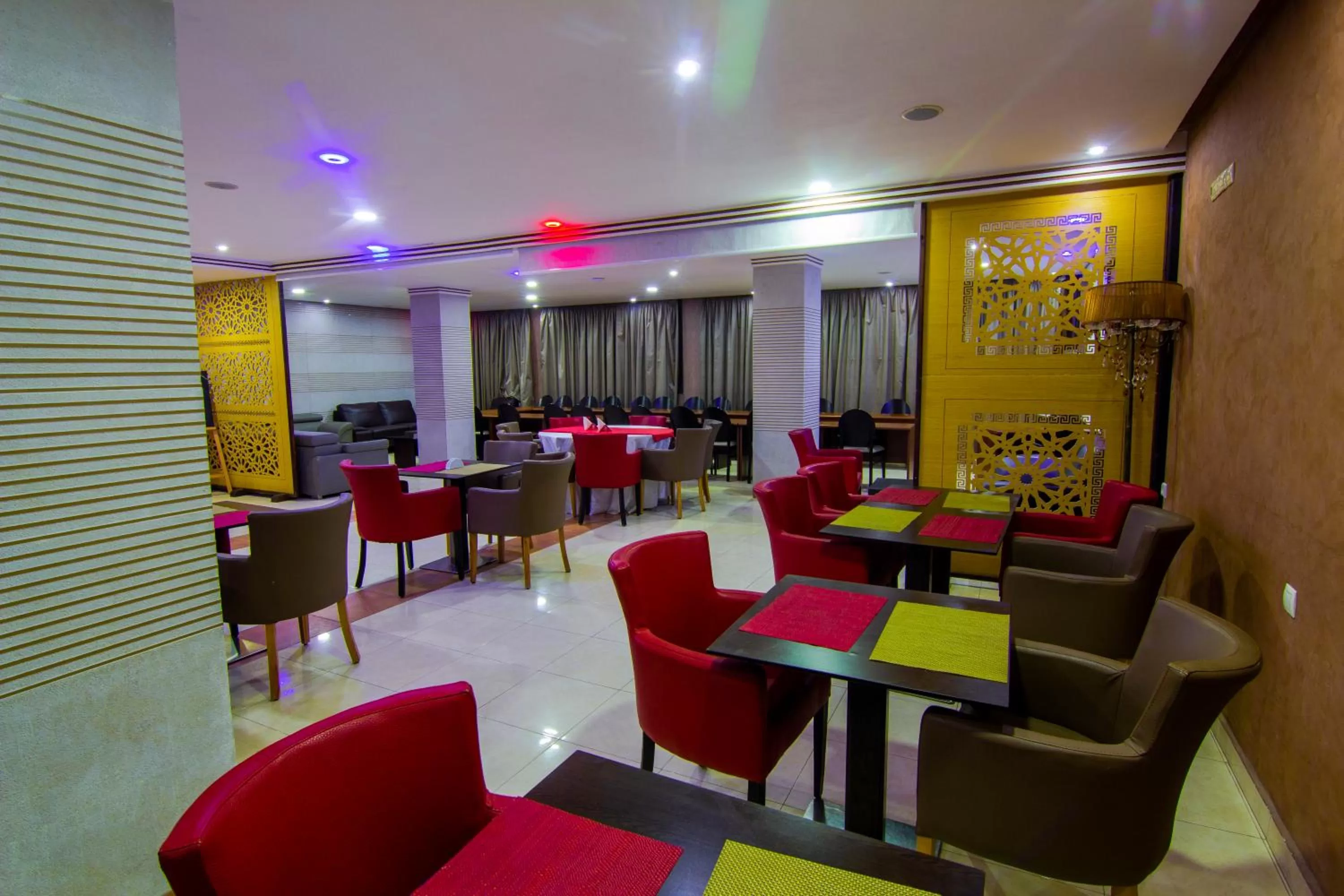 Restaurant/places to eat in Hotel vallee ziz