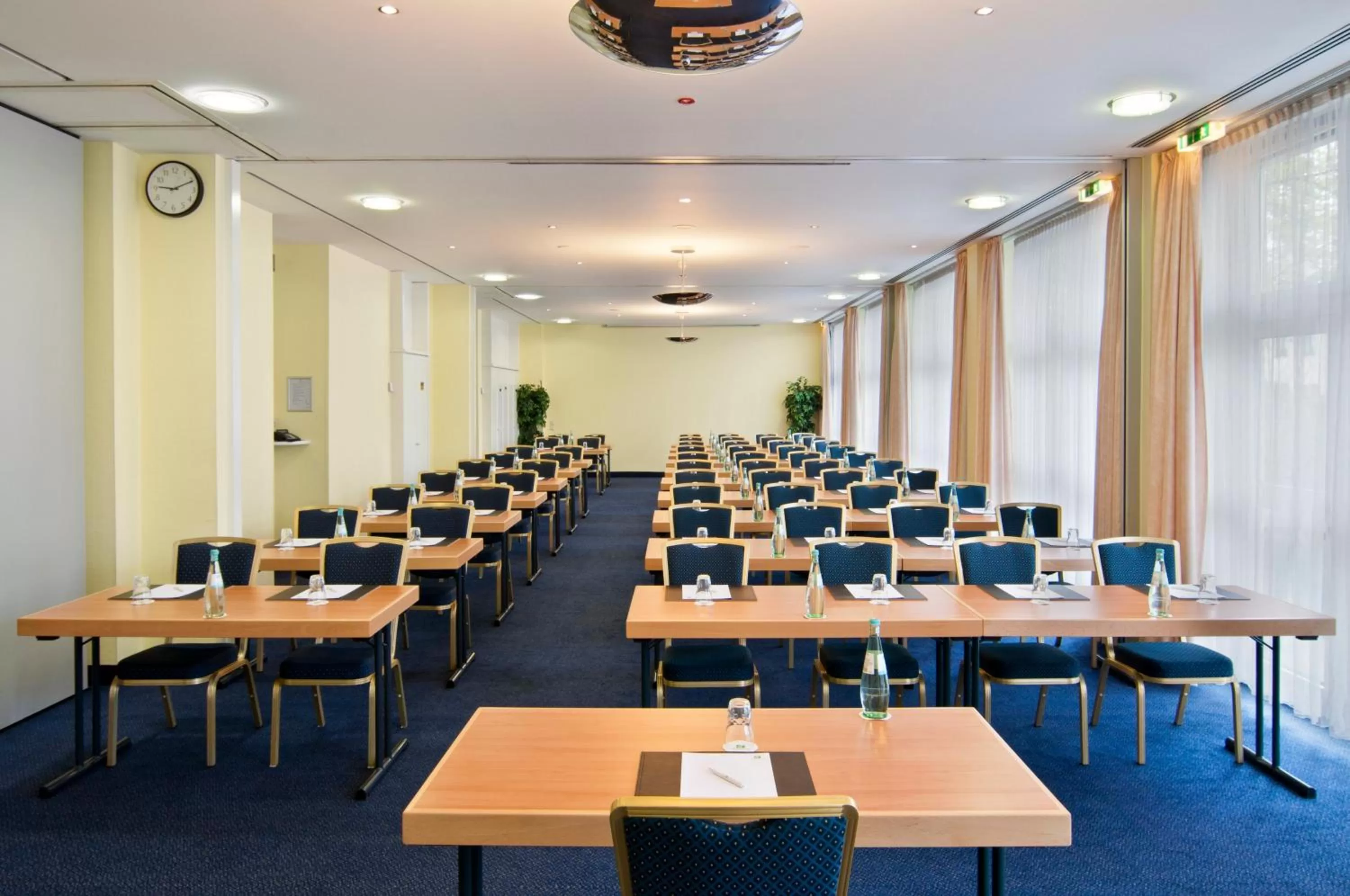 Meeting/conference room in Holiday Inn Munich - South by IHG