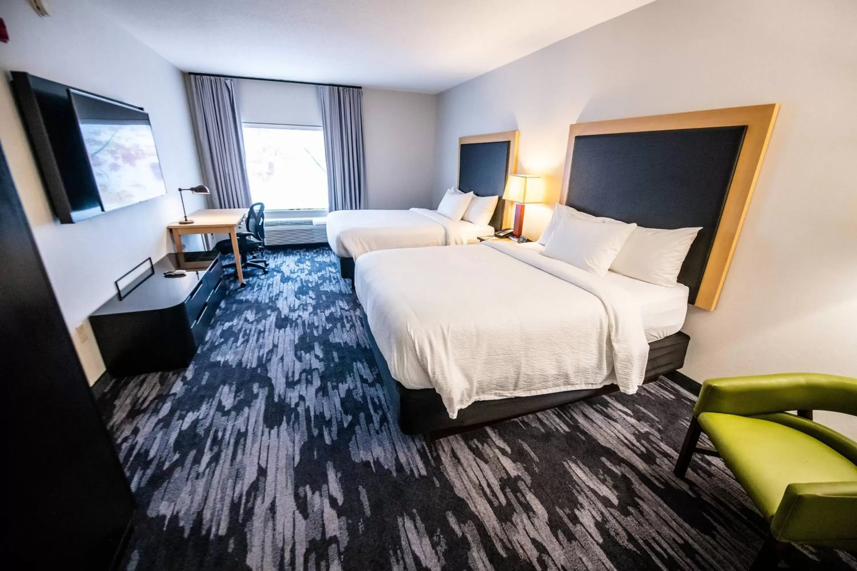 Photo of the whole room, Bed in Fairfield by Marriott Inn & Suites Washington Casino Area
