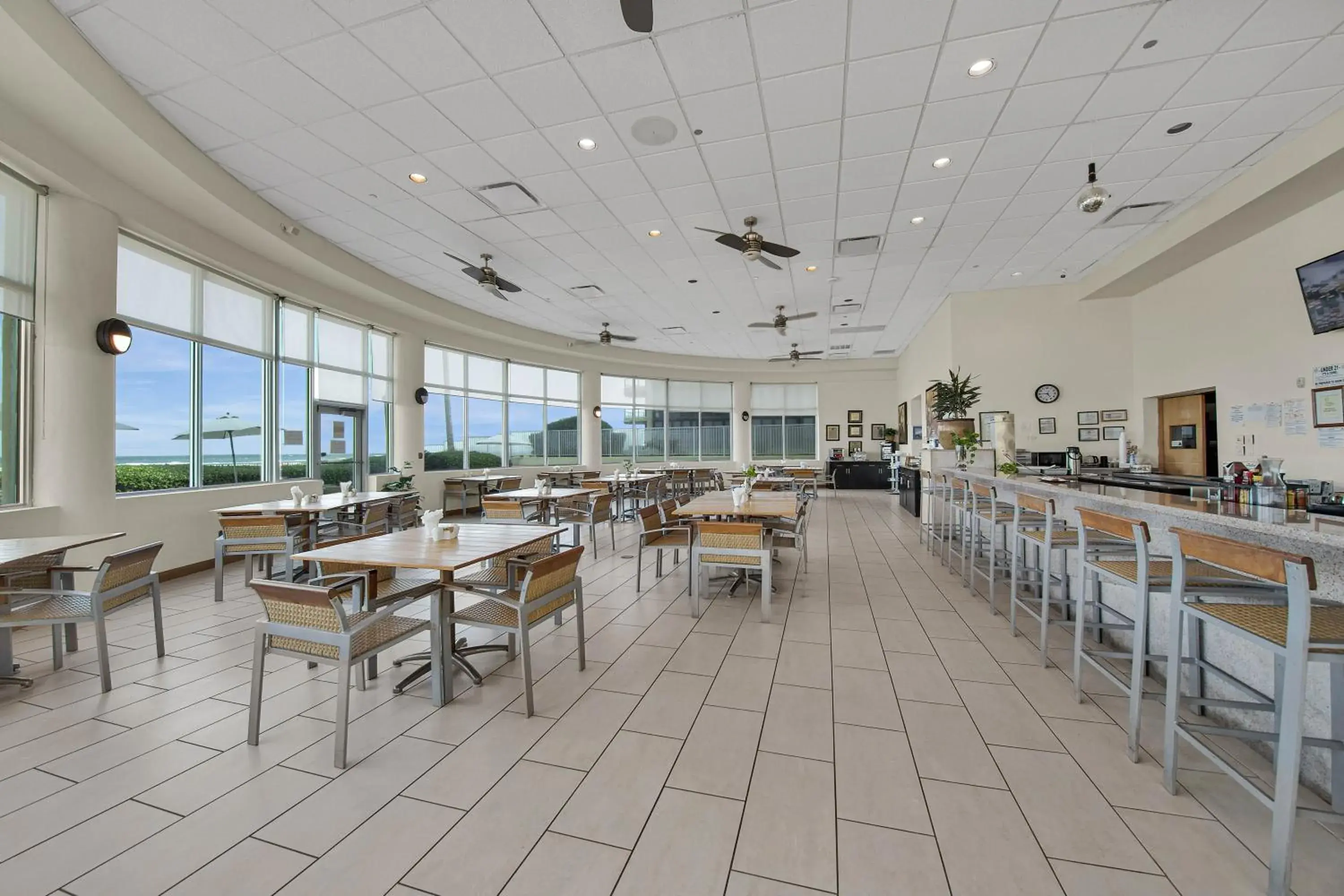 Restaurant/places to eat in Peninsula Island Resort & Spa - Beachfront Property at South Padre Island Restaurant/places to eat in Peninsula Island Resort & Spa - Beachfront Property at South Padre Island