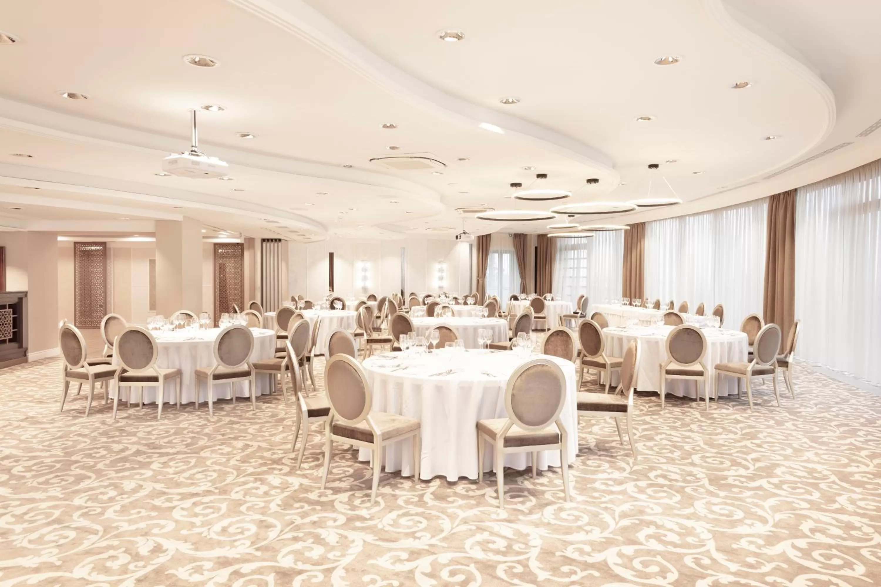 Banquet/Function facilities in Hotel Golden Key, 4 Stars Superior