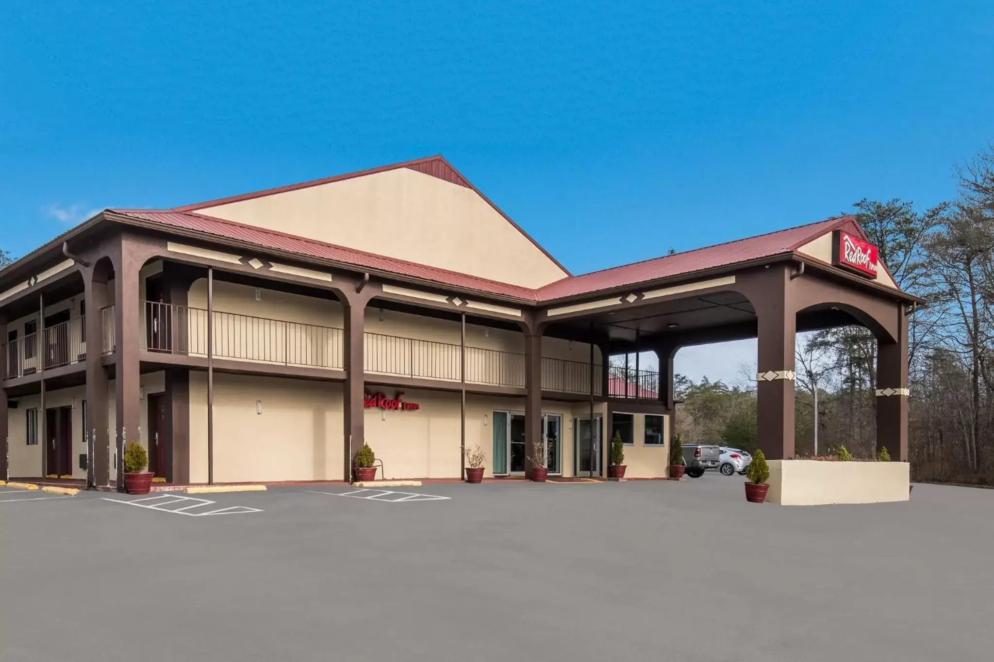 Property Building in Red Roof Inn Crossville