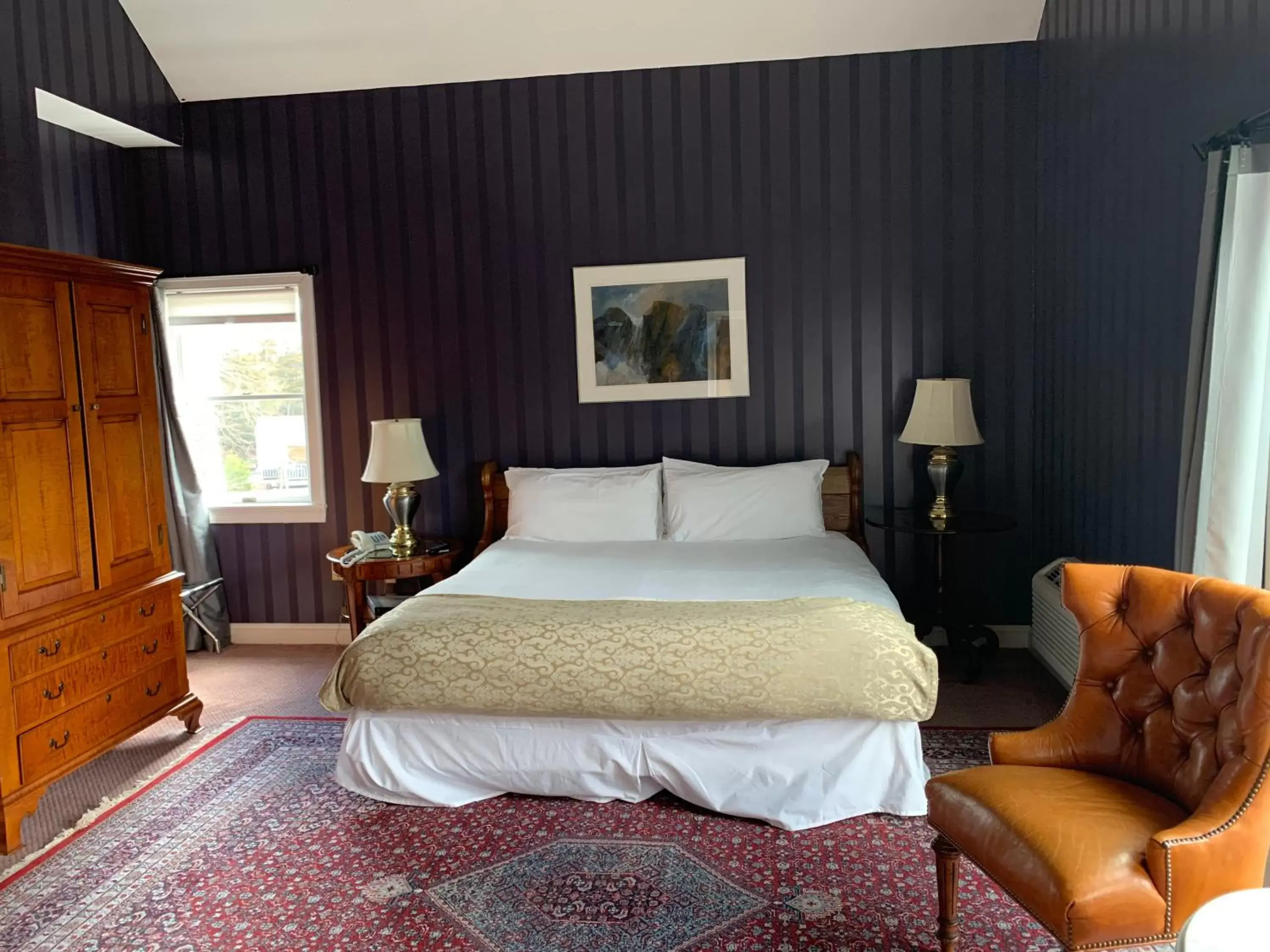 Saturday Room in Belfry Inn and Bistro Saturday Room in Belfry Inn and Bistro