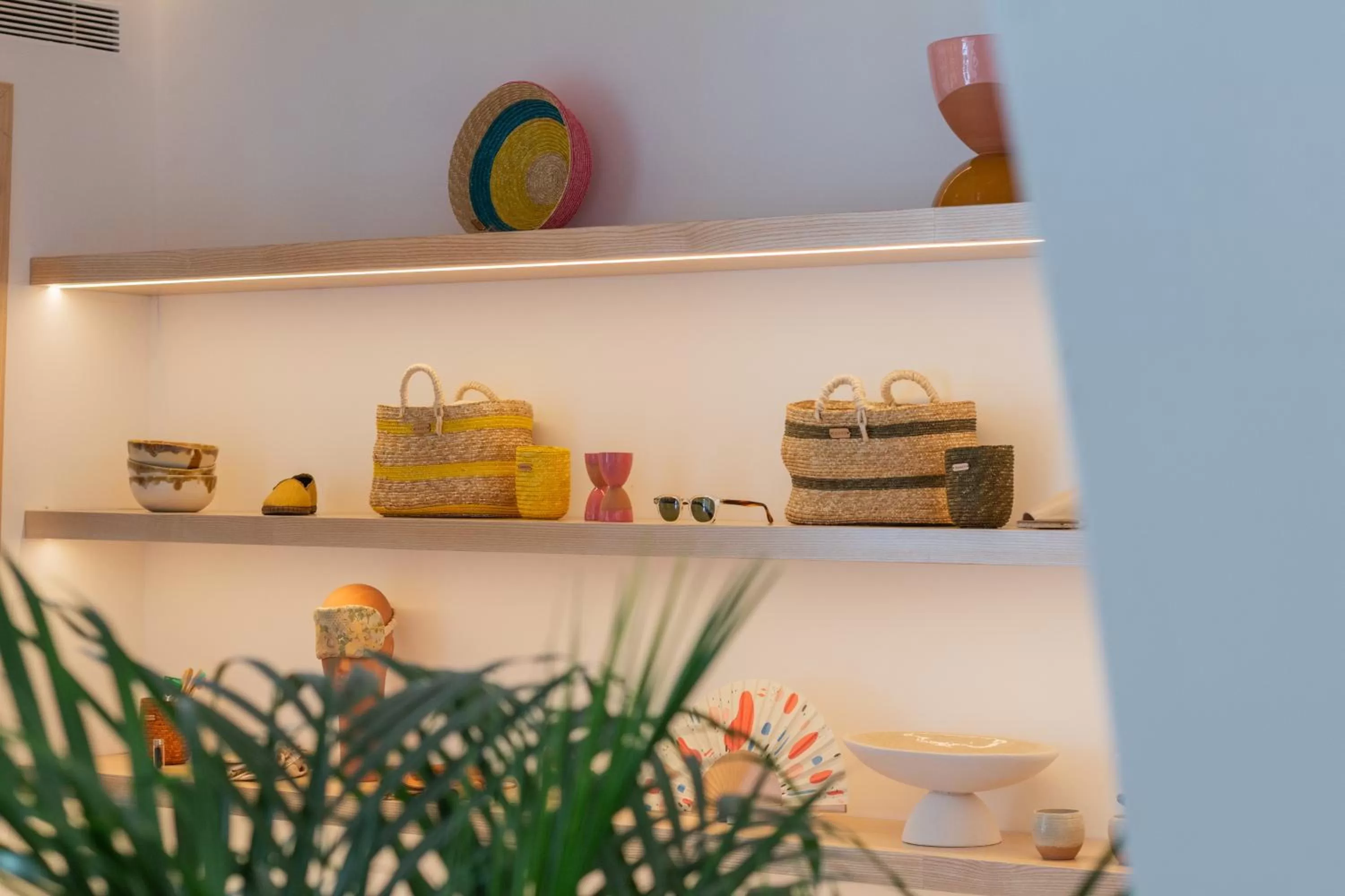 On-site shops in Hotel Serawa Moraira