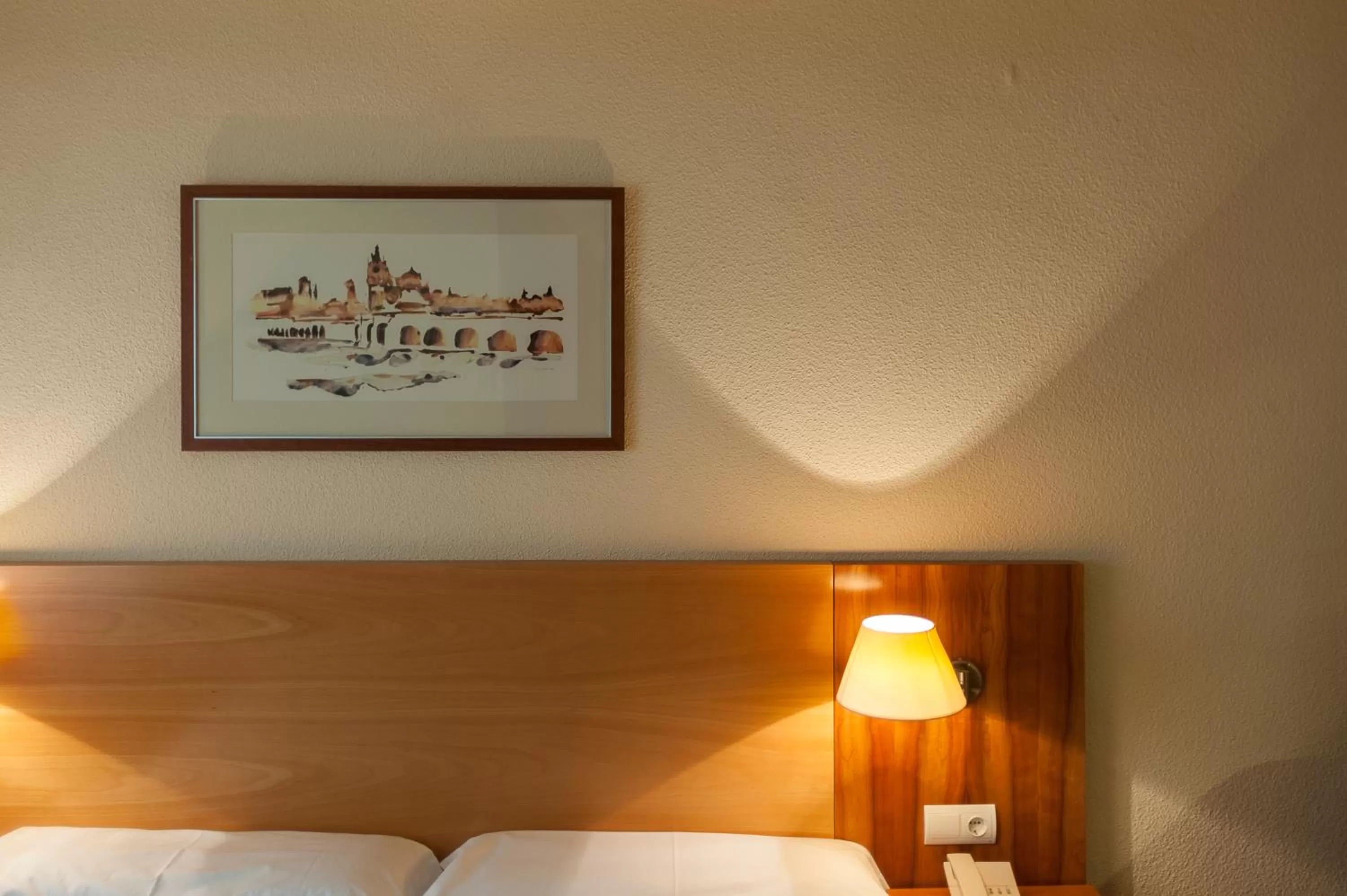 Bedroom, Bed in Hotel Mercado by gaiarooms