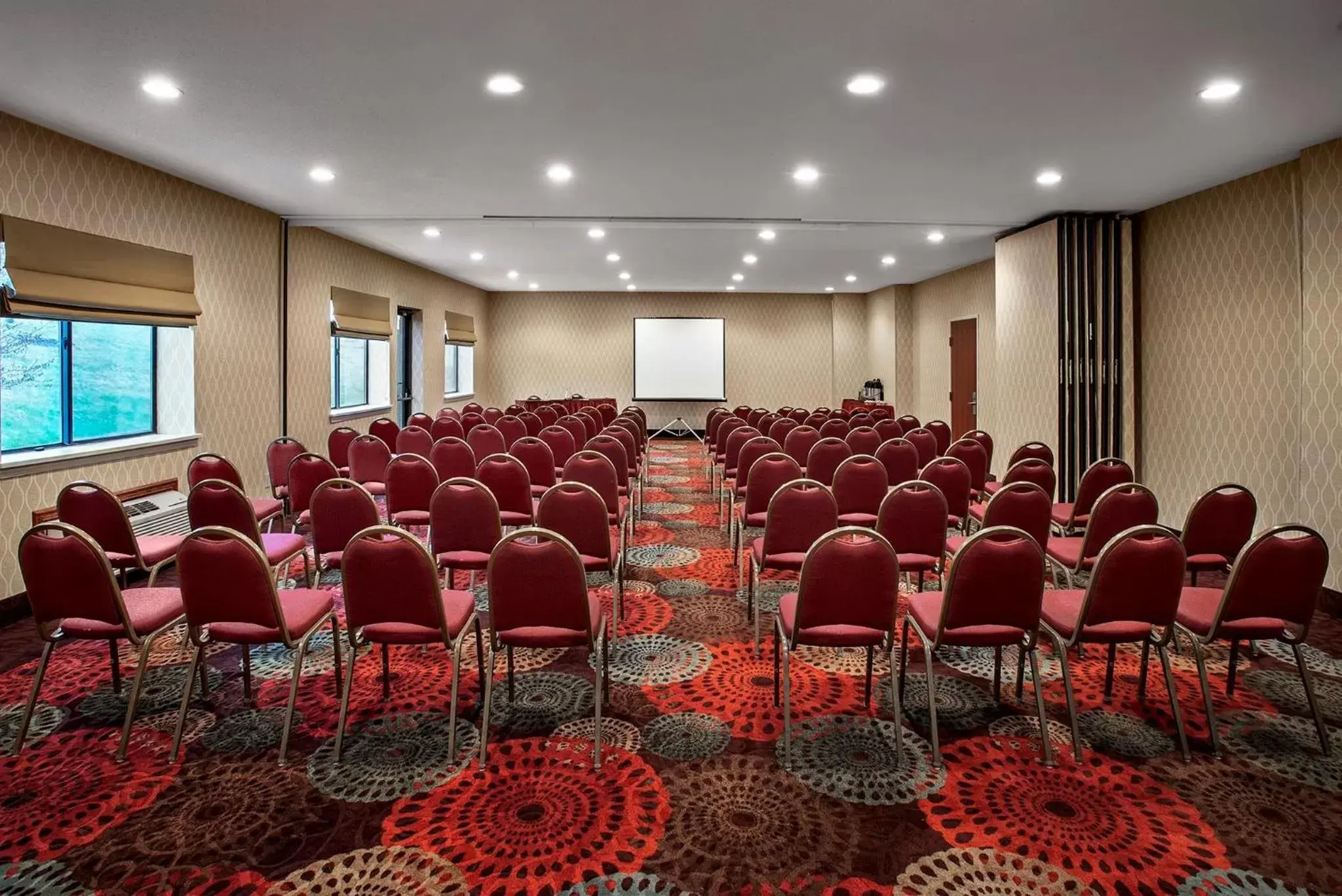 Meeting/conference room in Holiday Inn Express & Suites East Greenbush Albany-Skyline an IHG Hotel