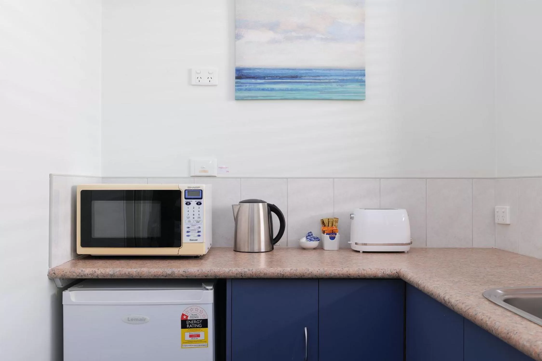 Coffee/tea facilities in Tin Can Bay's Sleepy Lagoon Motel