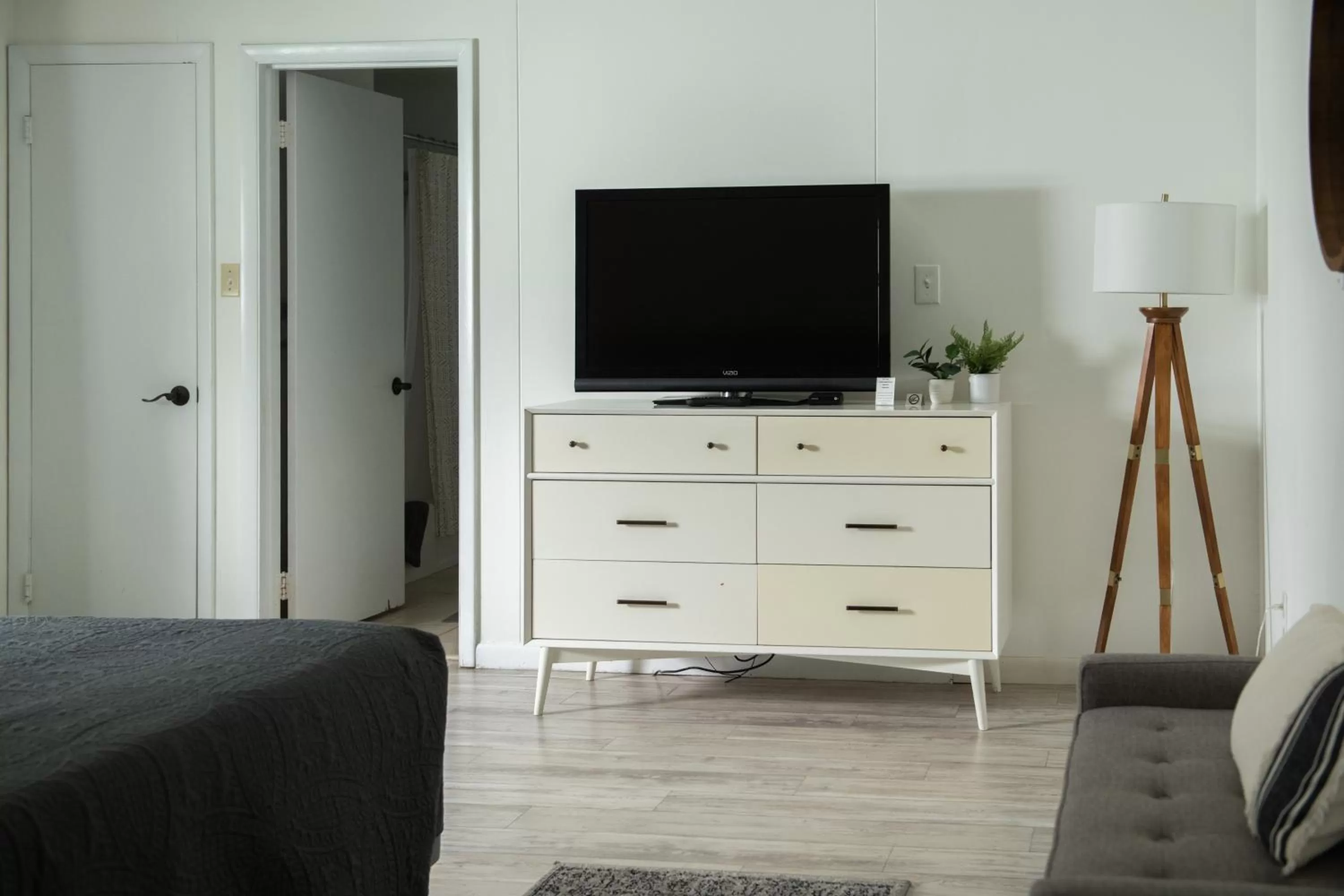 Bed in The Carriage House at Strasburg