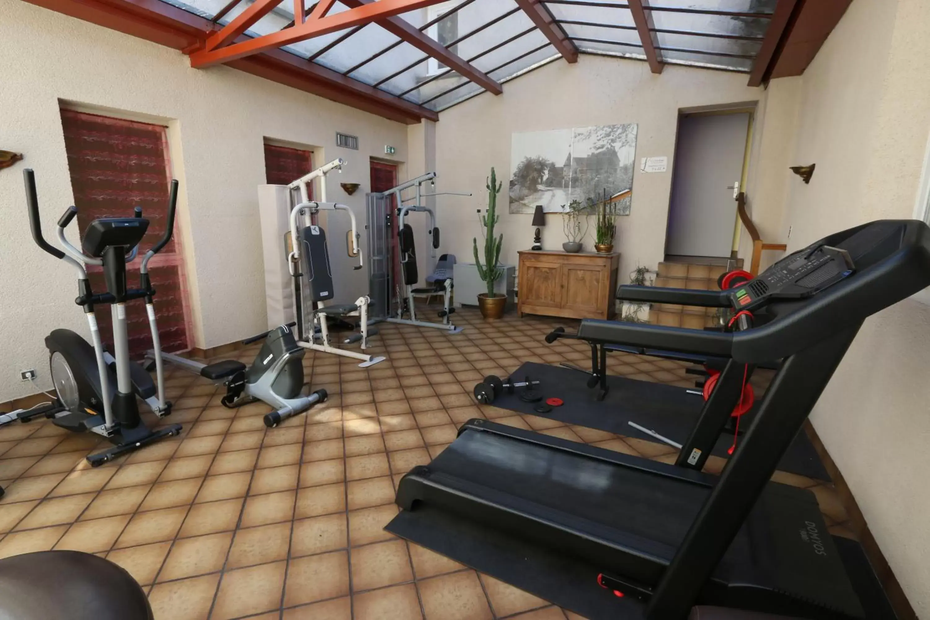 Fitness centre/facilities, Fitness Center/Facilities in Logis Centrotel et Spa Bulles d'Allier