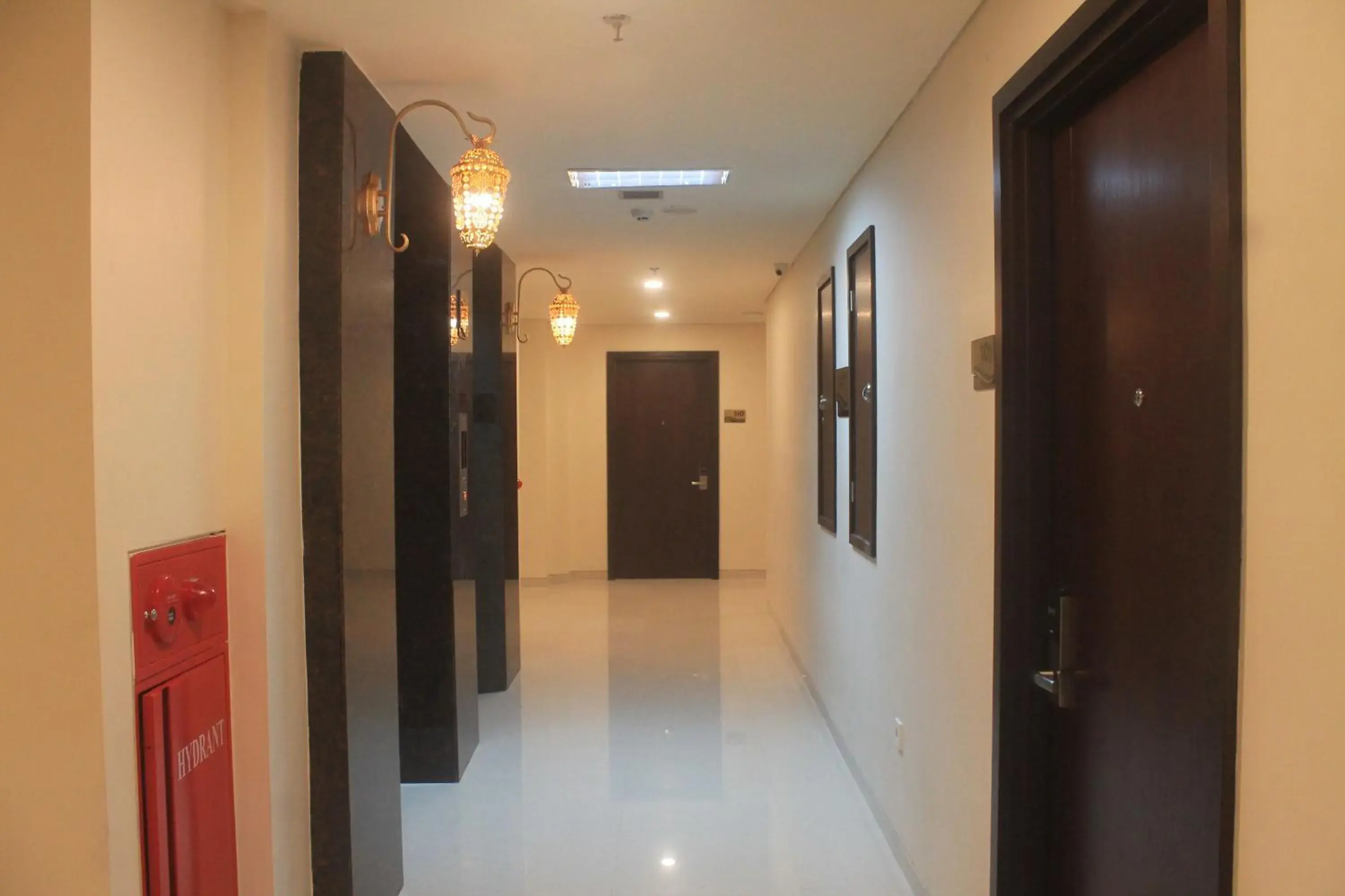Area and facilities in Namira Syariah Hotel Surabaya