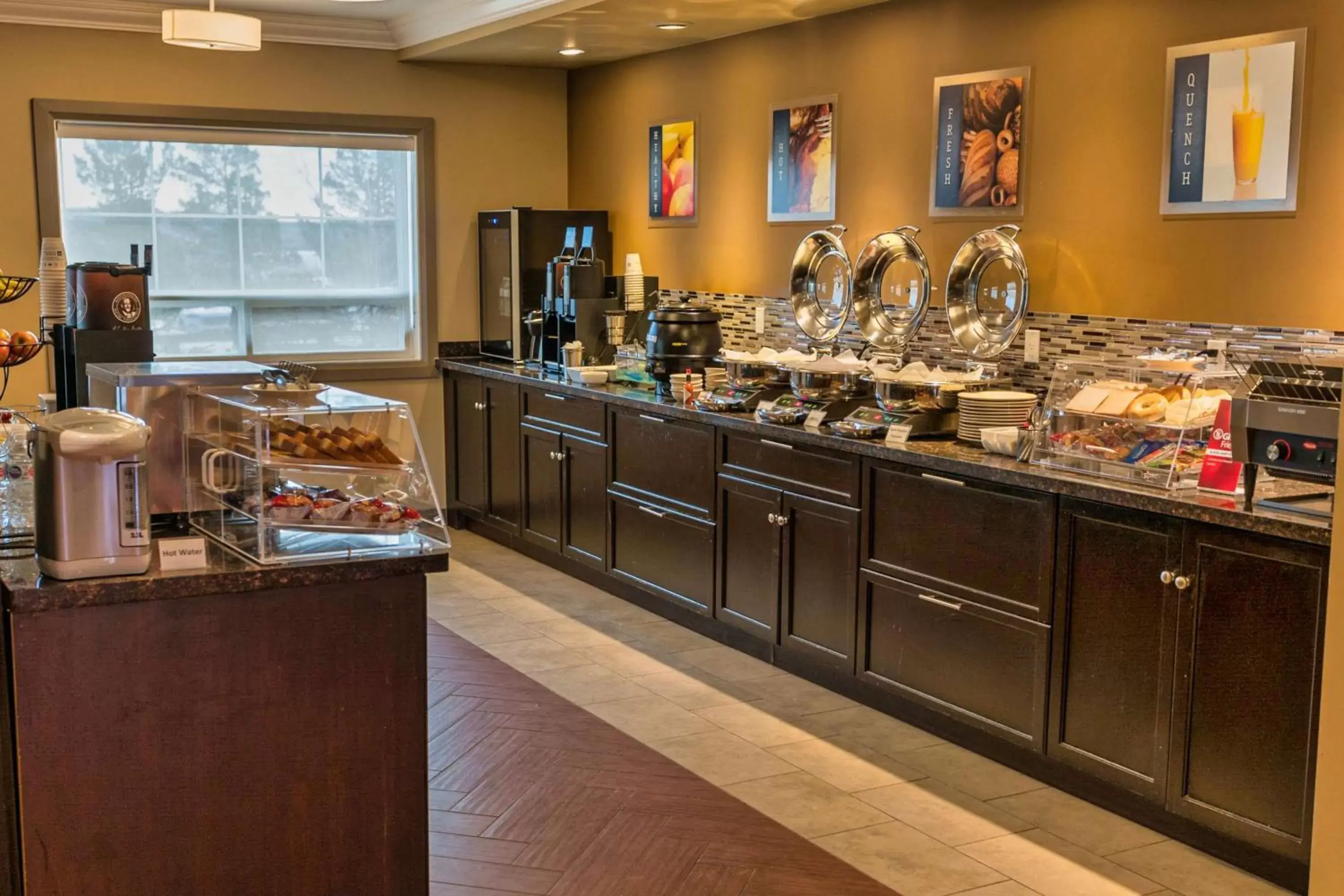 Restaurant/Places to Eat in Best Western Plus Peace River Hotel & Suites