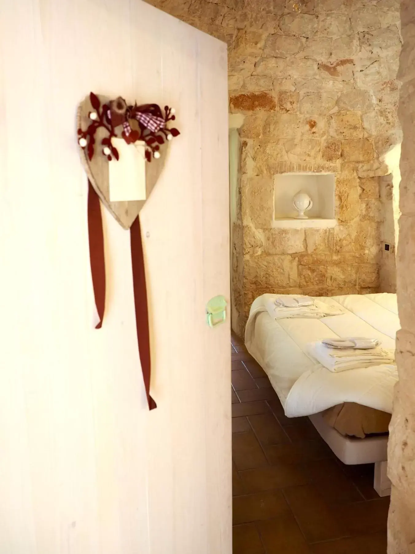 Decorative detail, Bathroom in Relais Trulli Le Icone