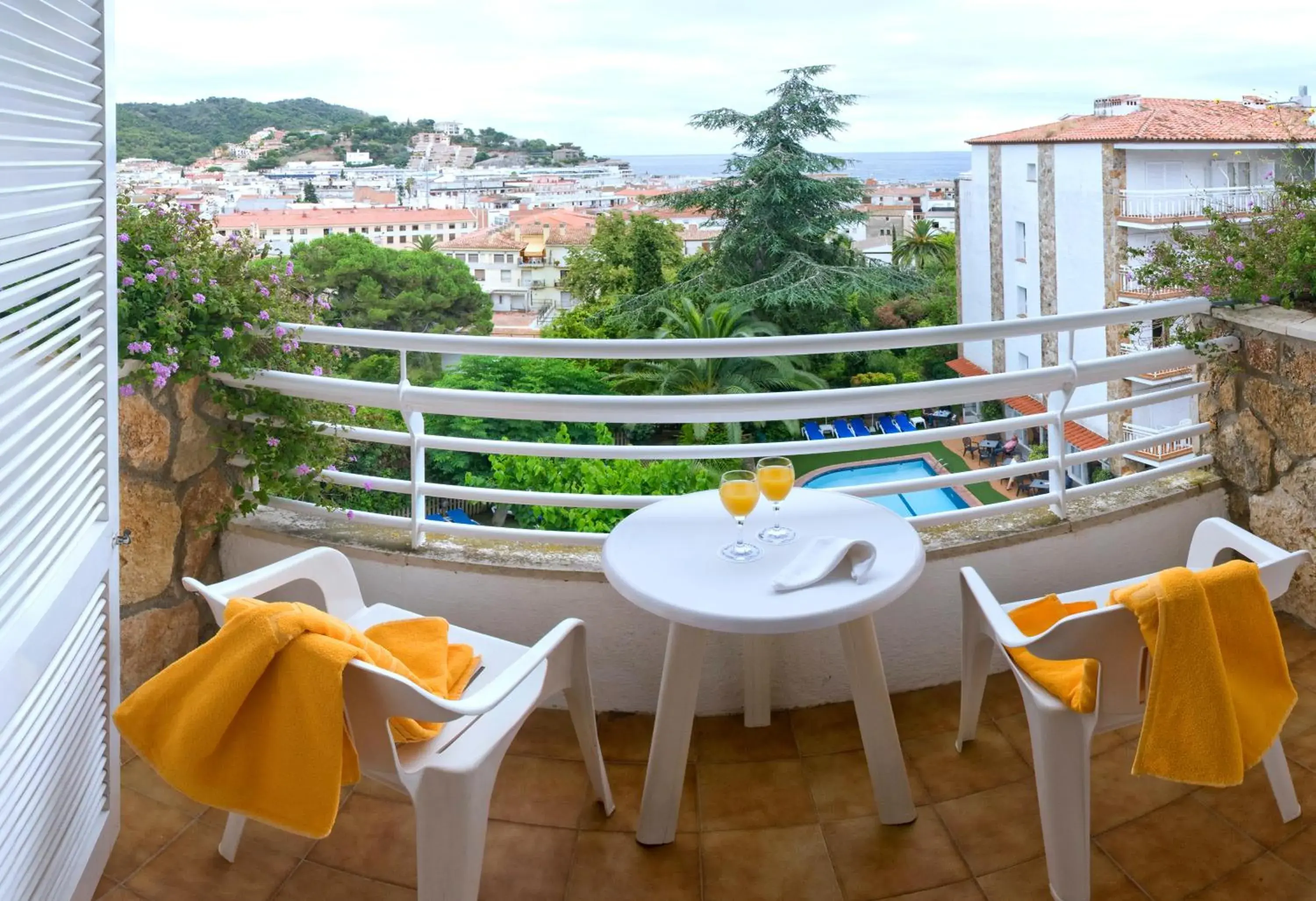 Double or Twin Room with Balcony and Pool View in Hotel GHT Neptuno-Tossa & Venus SPA Double or Twin Room with Balcony and Pool View in Hotel GHT Neptuno-Tossa & Venus SPA