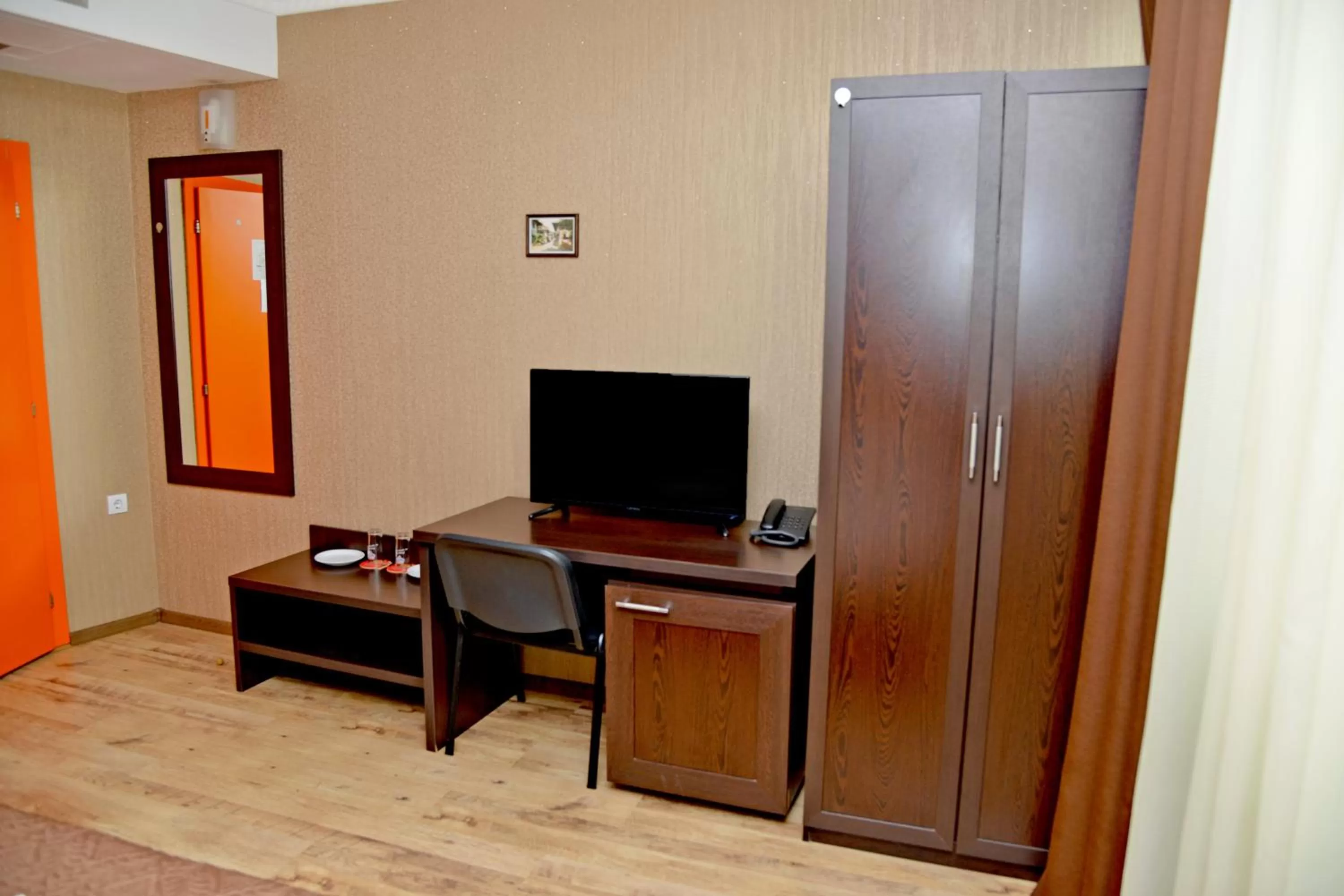 TV and multimedia in Dream Hotel