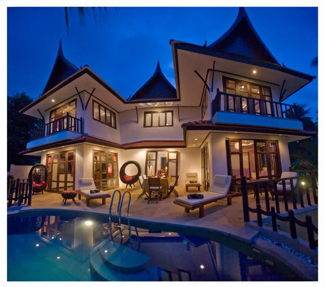 Night, Property Building in Paradise Island Estate