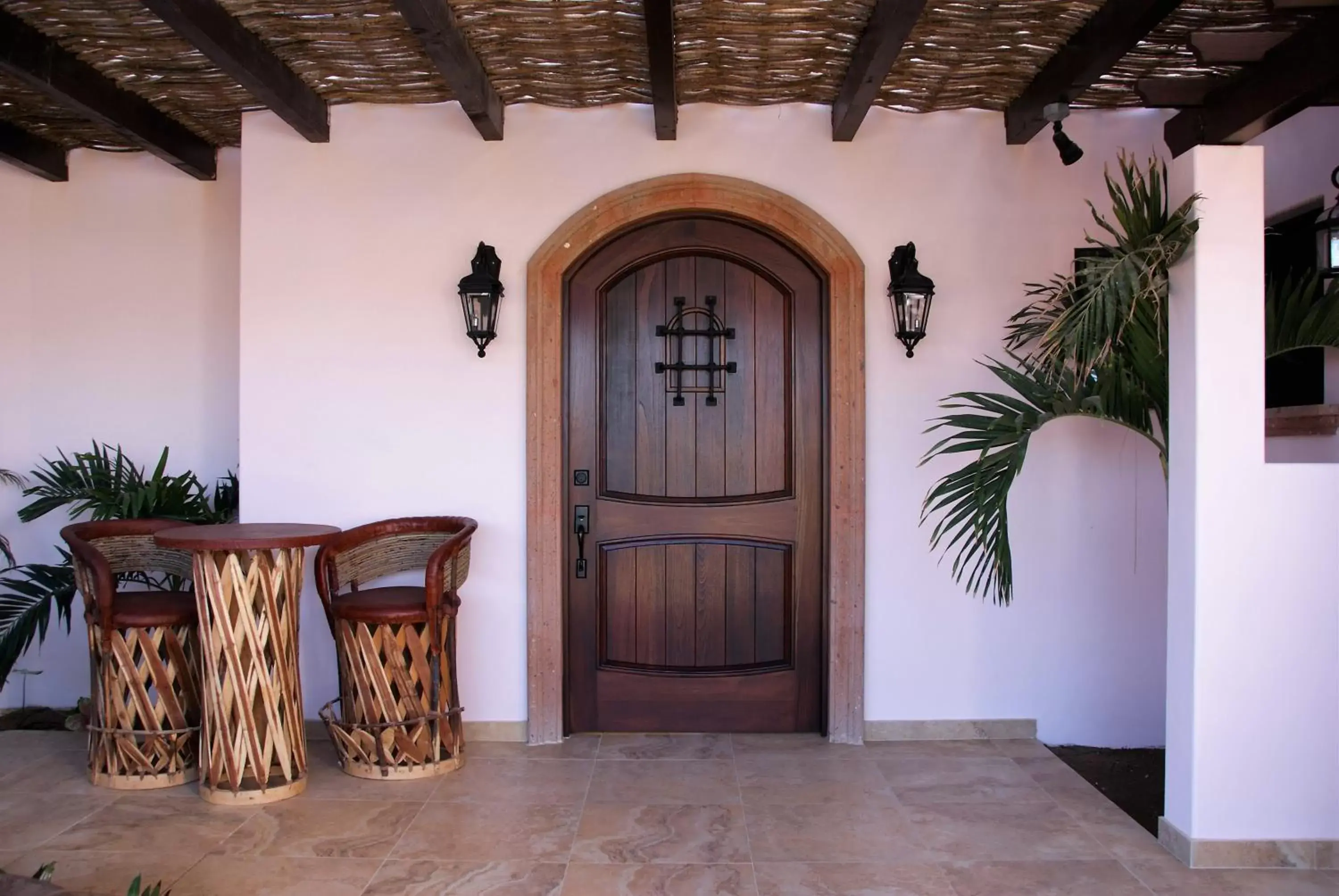 Facade/entrance in Cerritos Beach Inn