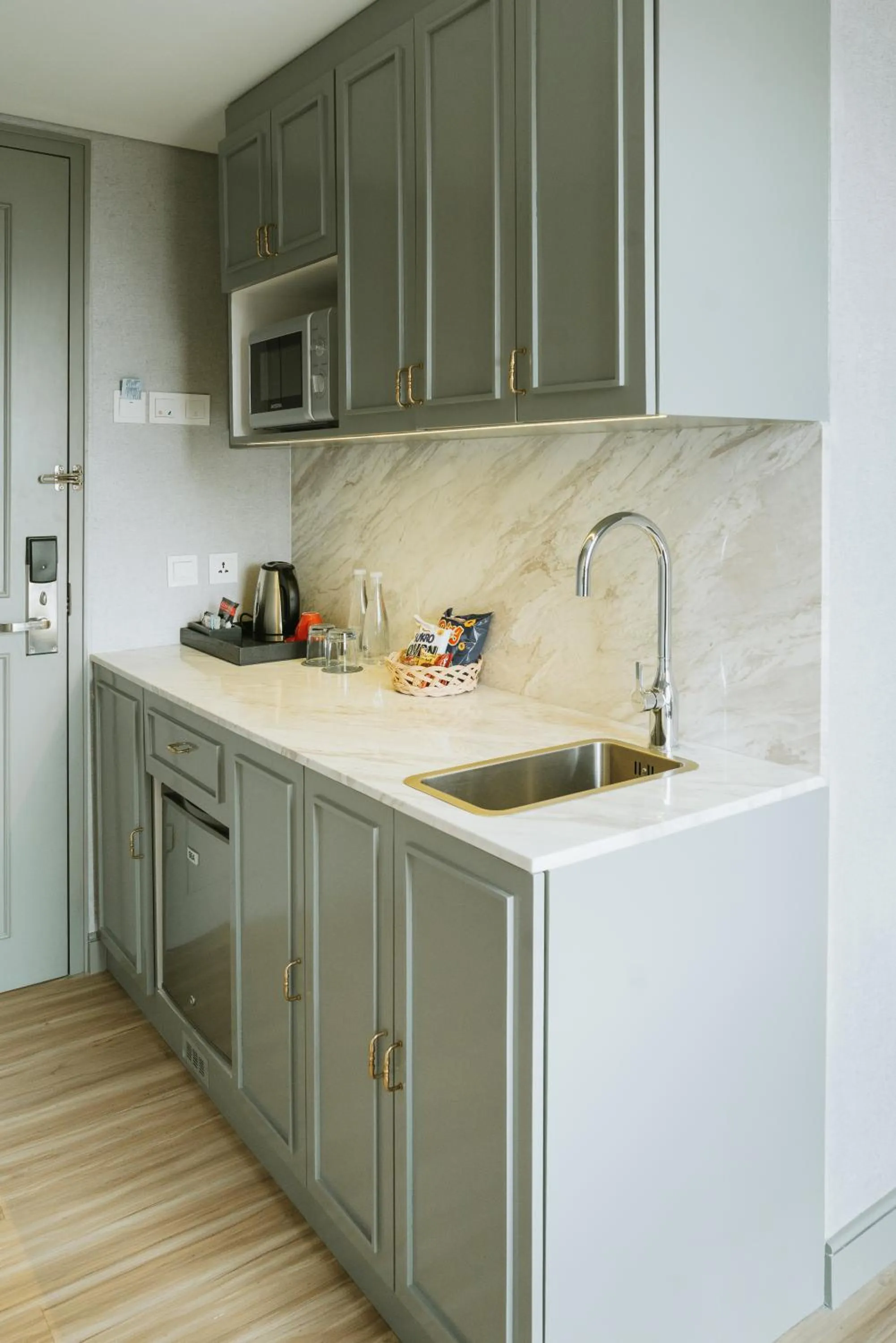 Coffee/tea facilities in Barito Mansion