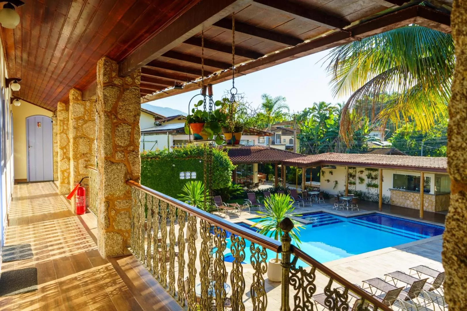 Swimming pool in Pousada Eclipse Paraty