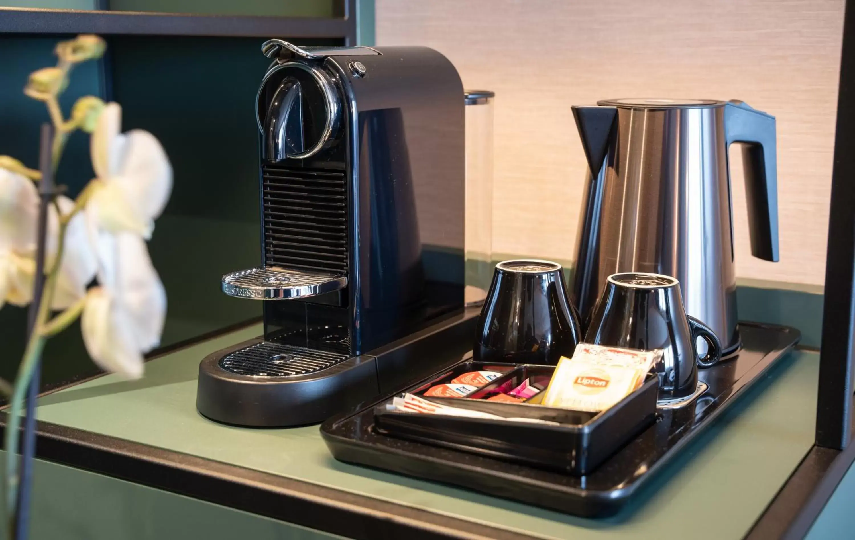 Coffee/Tea Facilities in Hotel Mercure Angers Lac De Maine