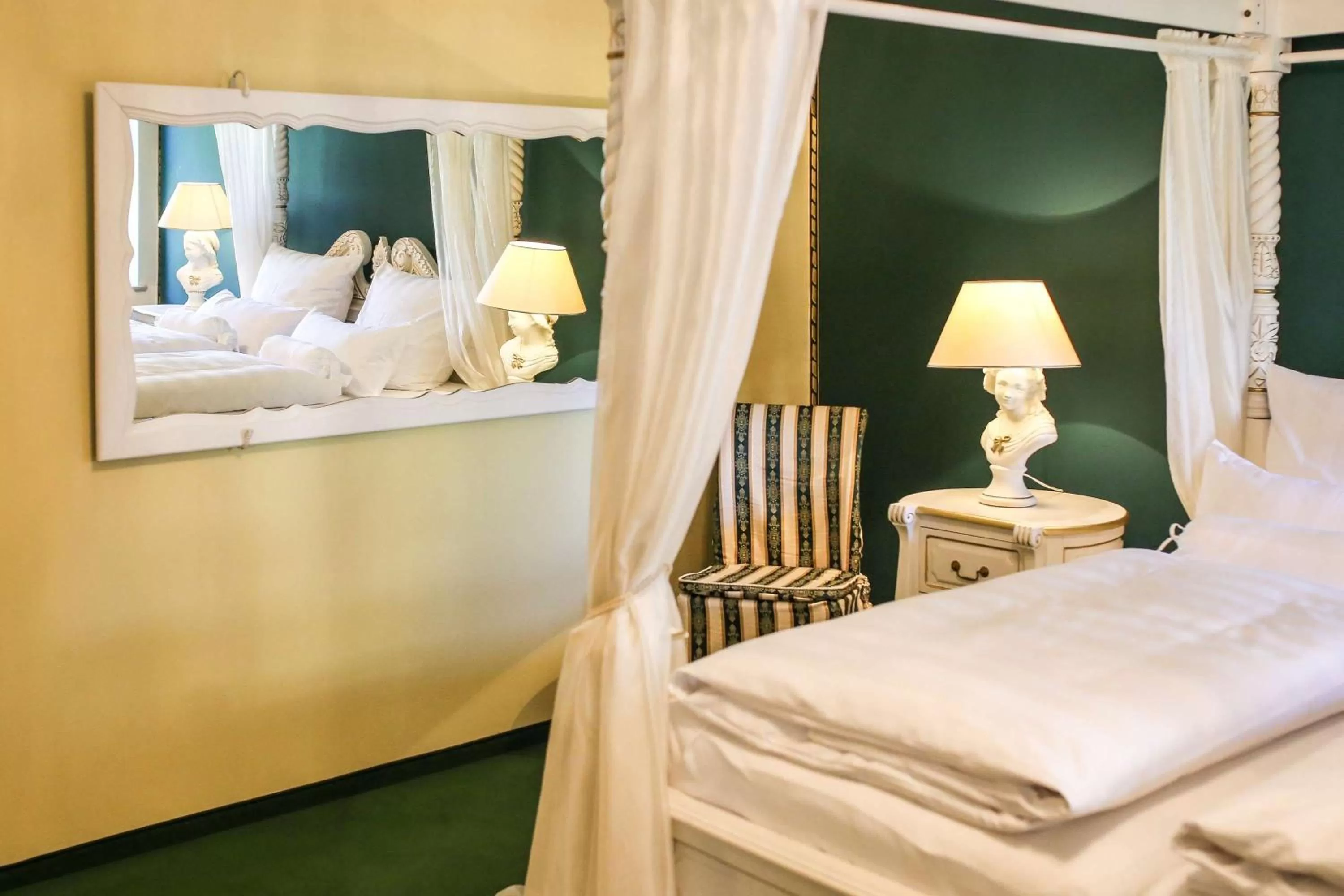 Decorative detail, Bed in Backstage Hotel