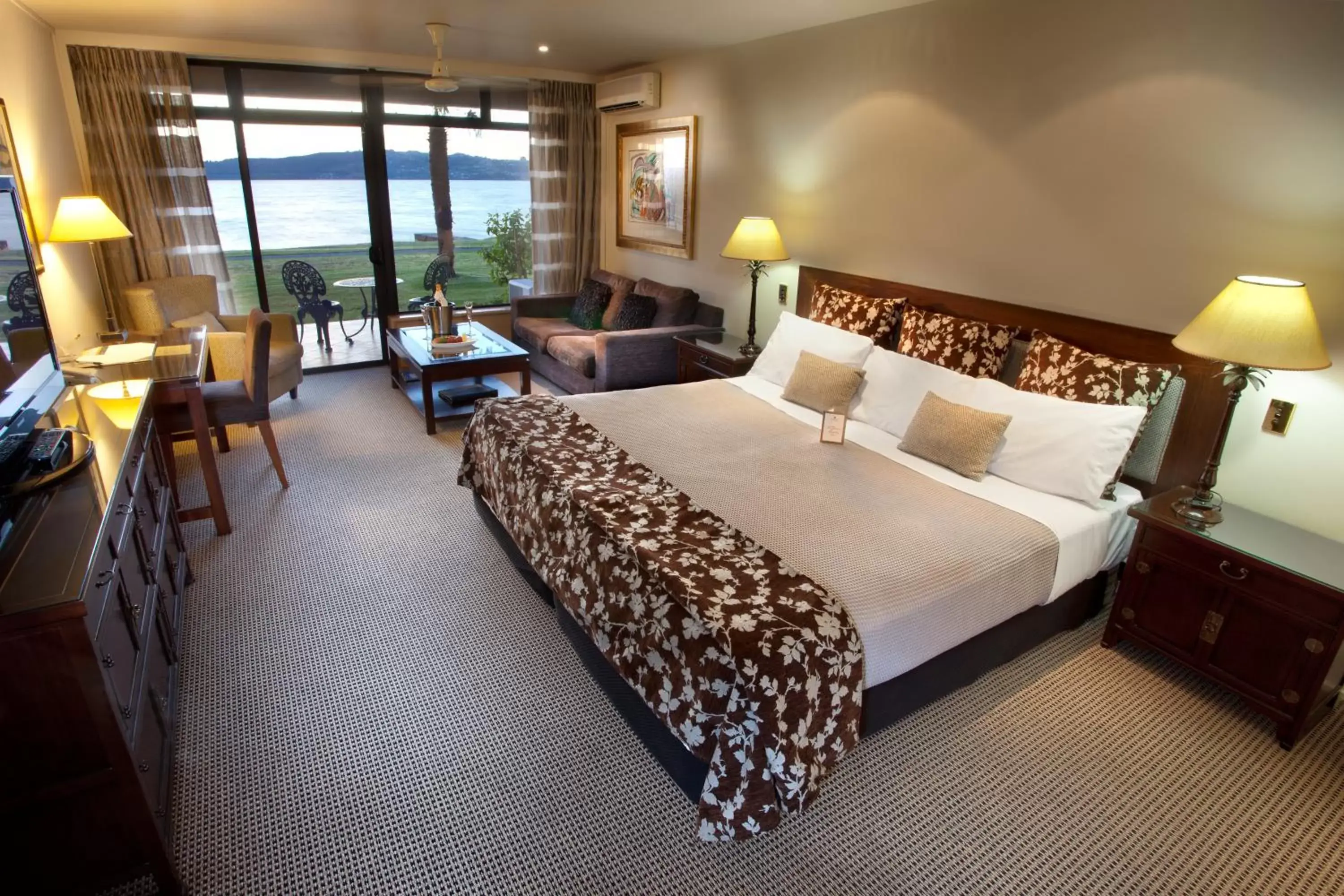Bed in Millennium Hotel & Resort Manuels Taupo