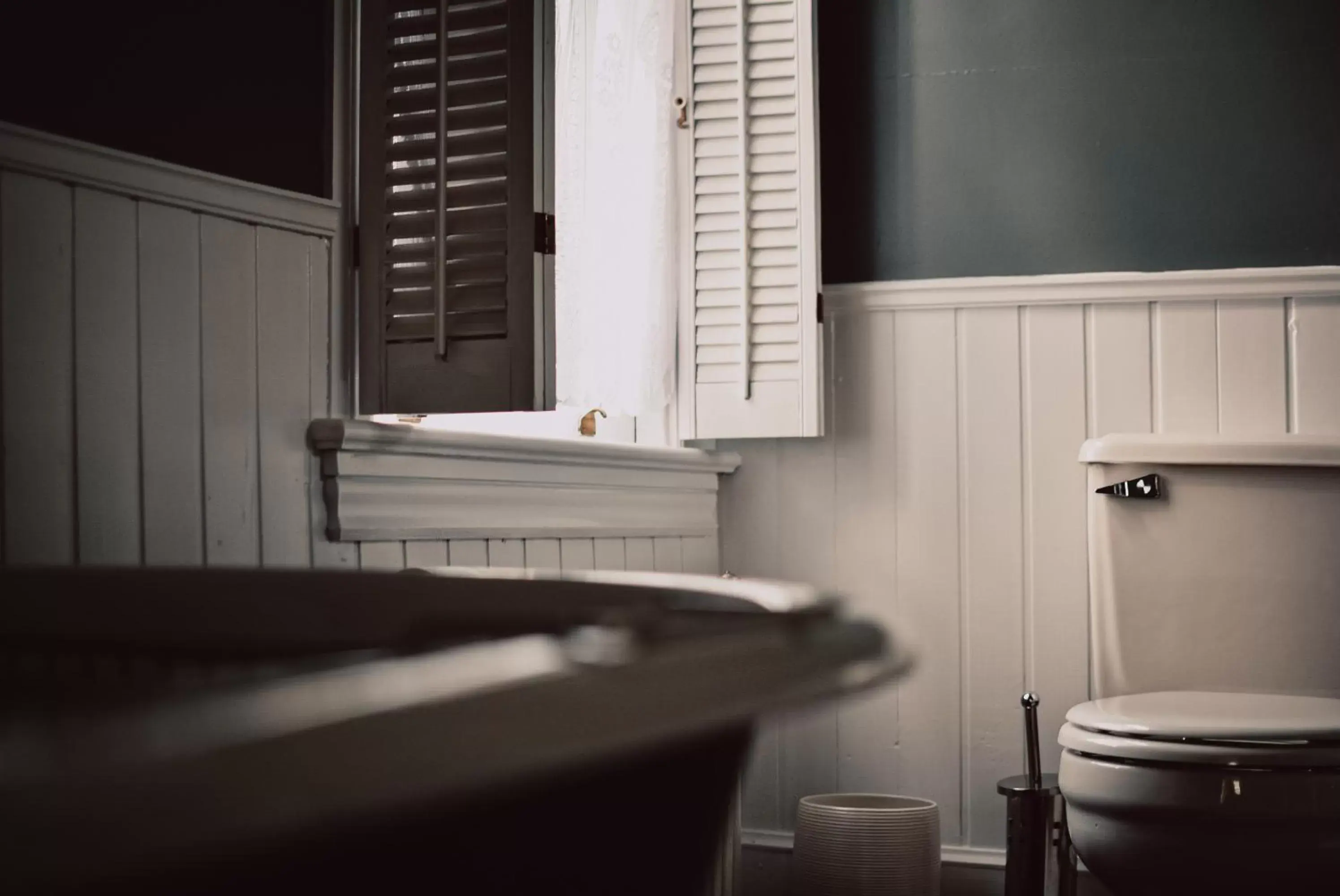 Bathroom in Hill Road Manor Bed & Breakfast