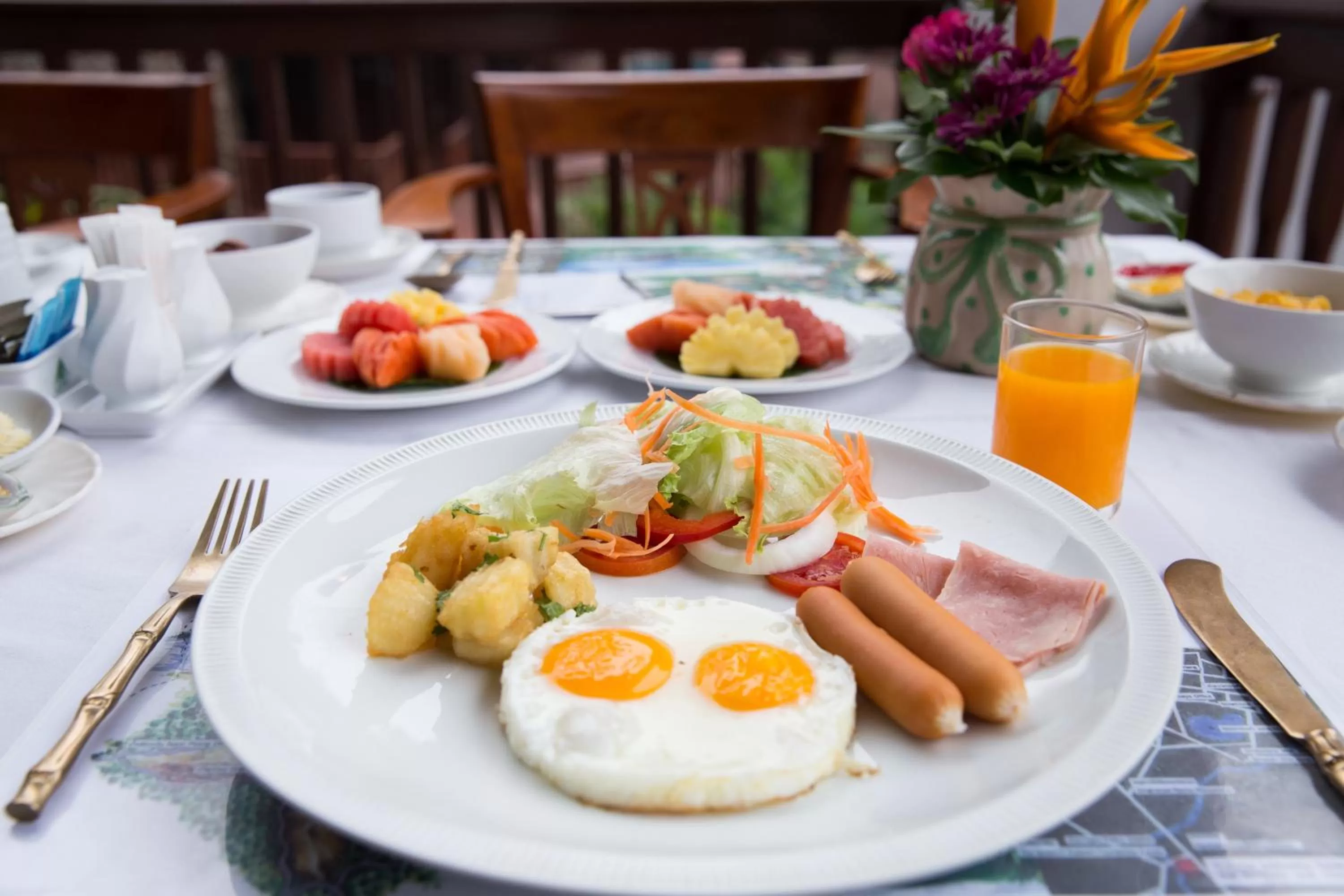 Food and drinks in The Imperial Mae Hong Son Resort