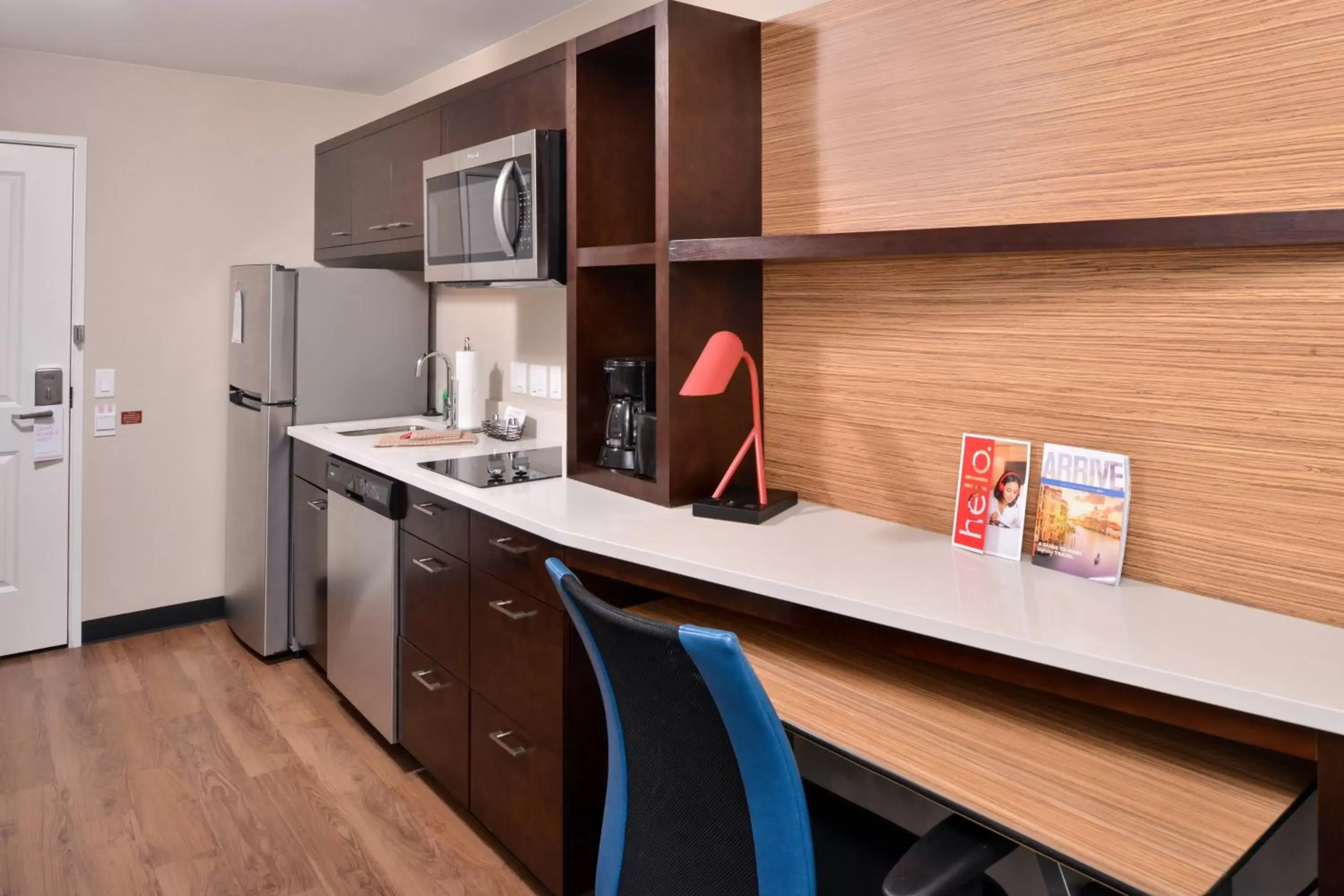 Kitchen or kitchenette, Kitchen/Kitchenette in TownePlace Suites by Marriott Ontario Chino Hills