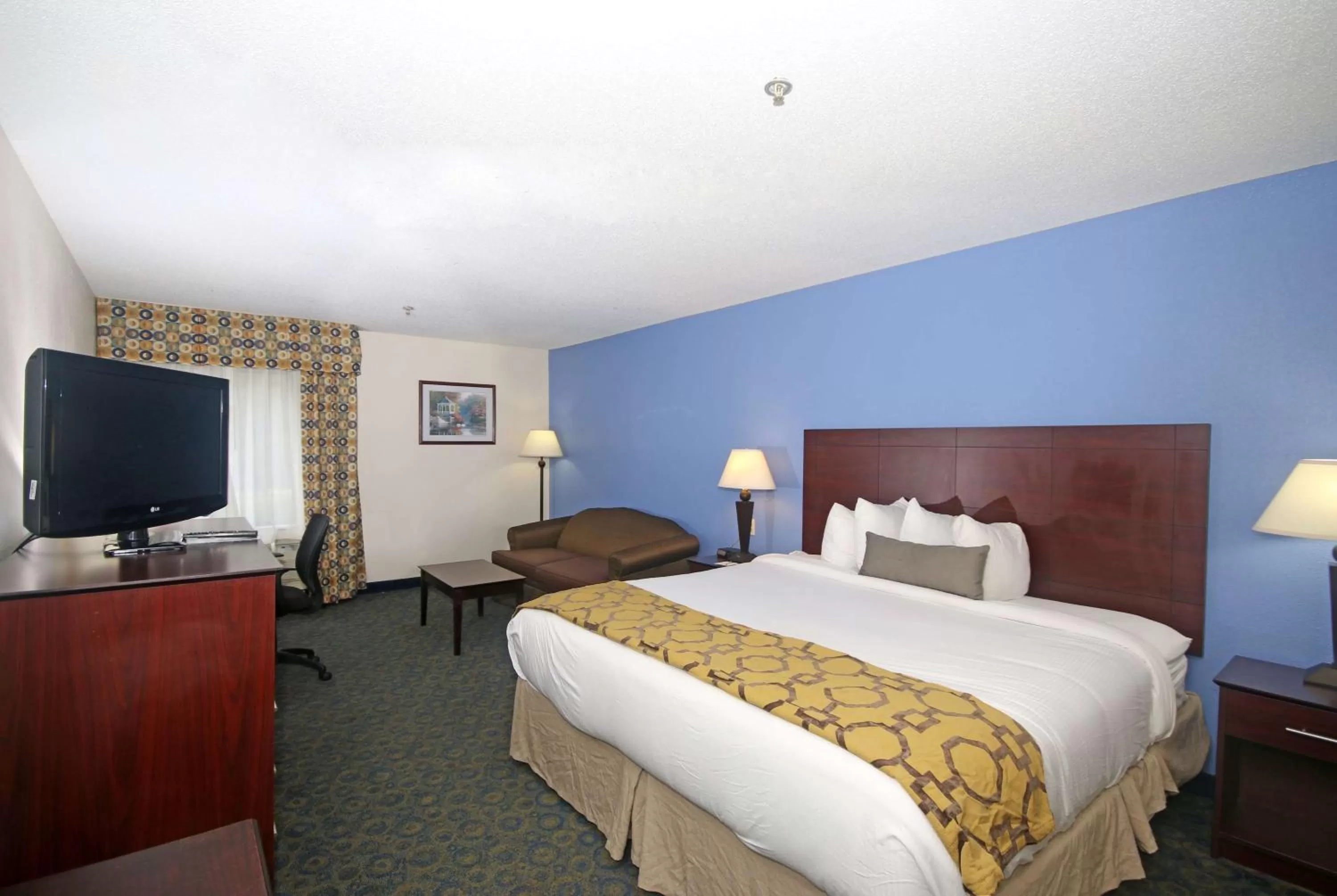 King Studio Suite - Non-Smoking in Baymont by Wyndham Winston Salem University Area