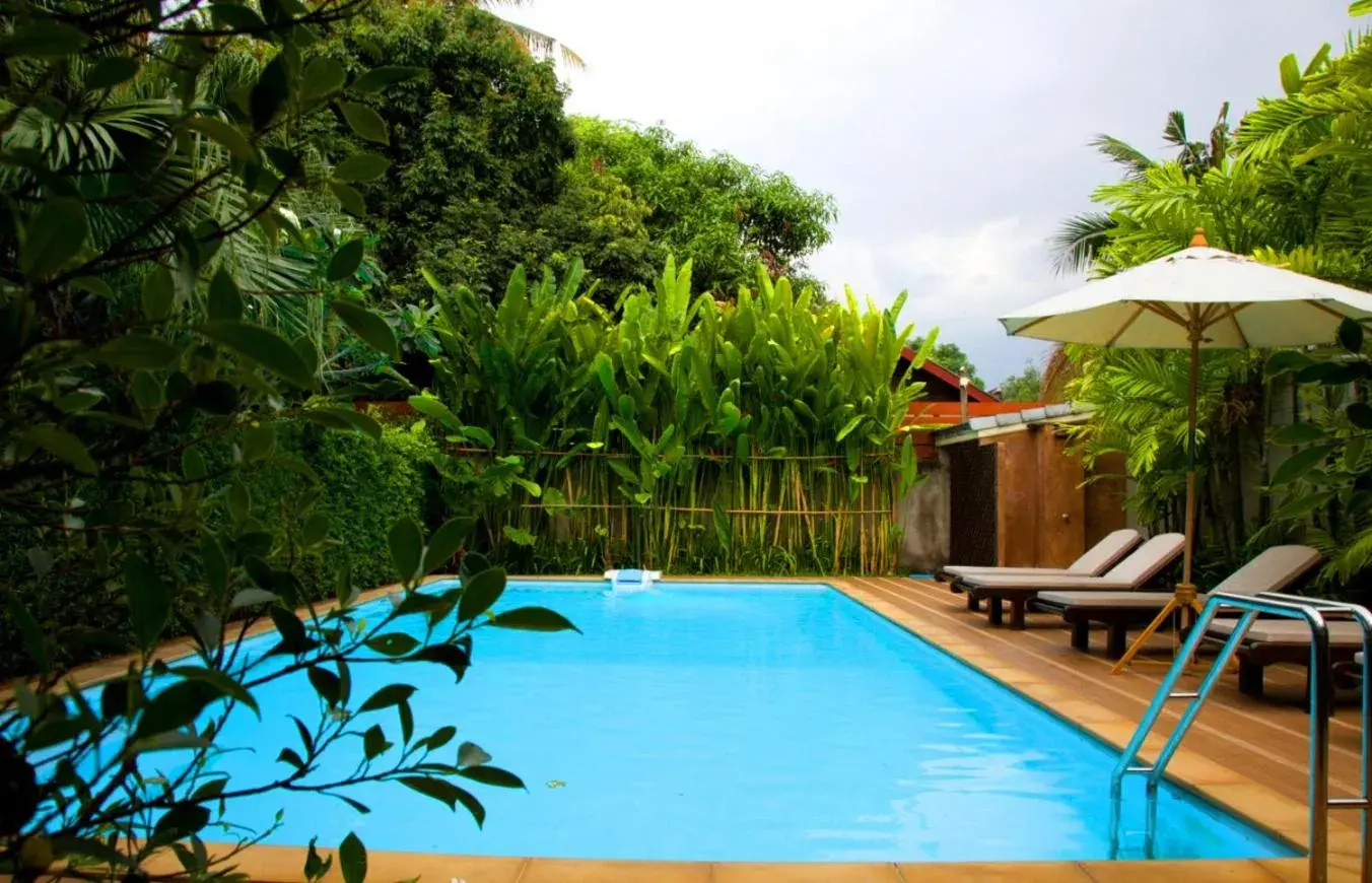 Swimming Pool in Shewe Wana Suite Resort