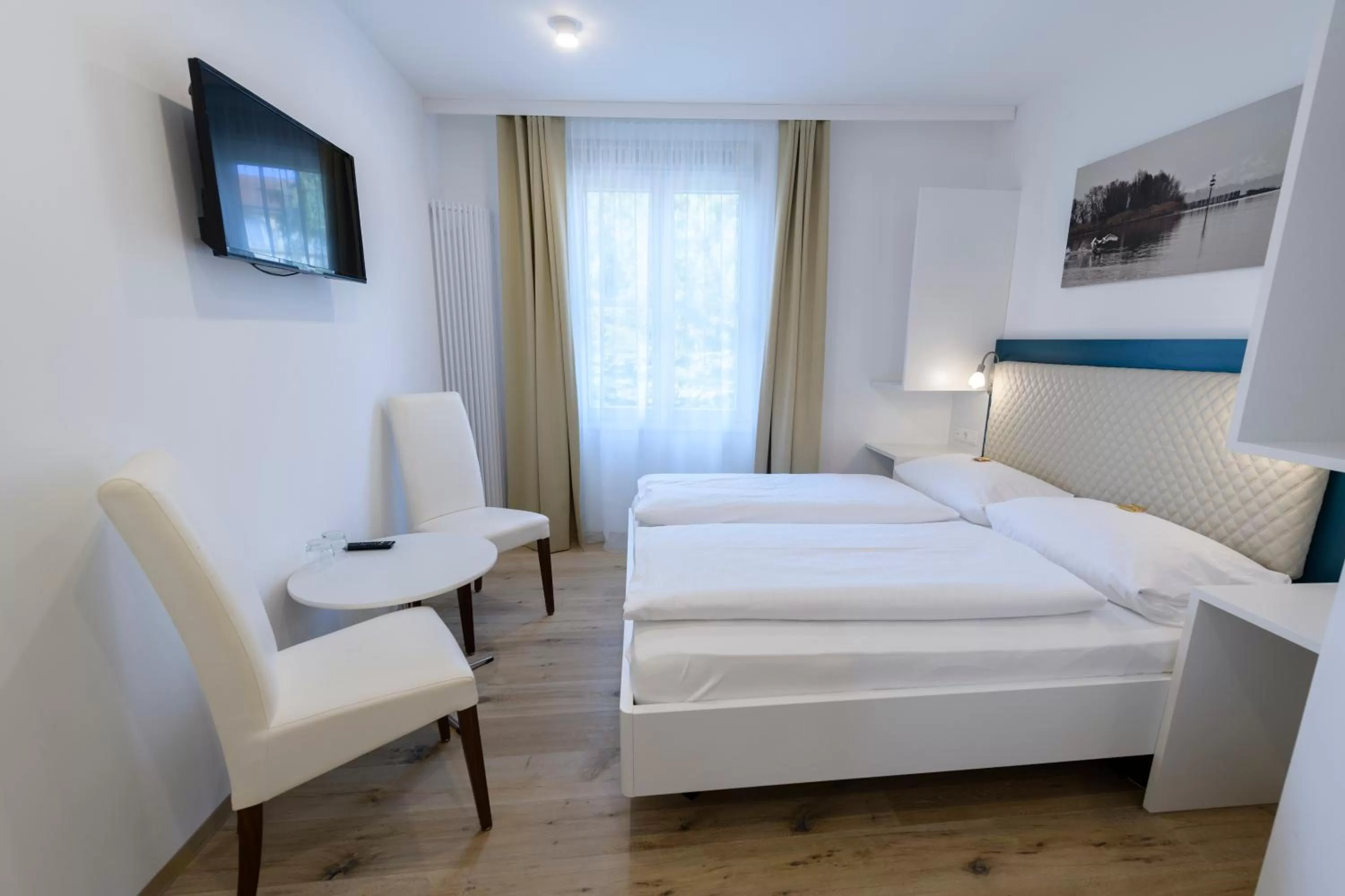 Photo of the whole room, Bed in Hotel Garni Viktoria