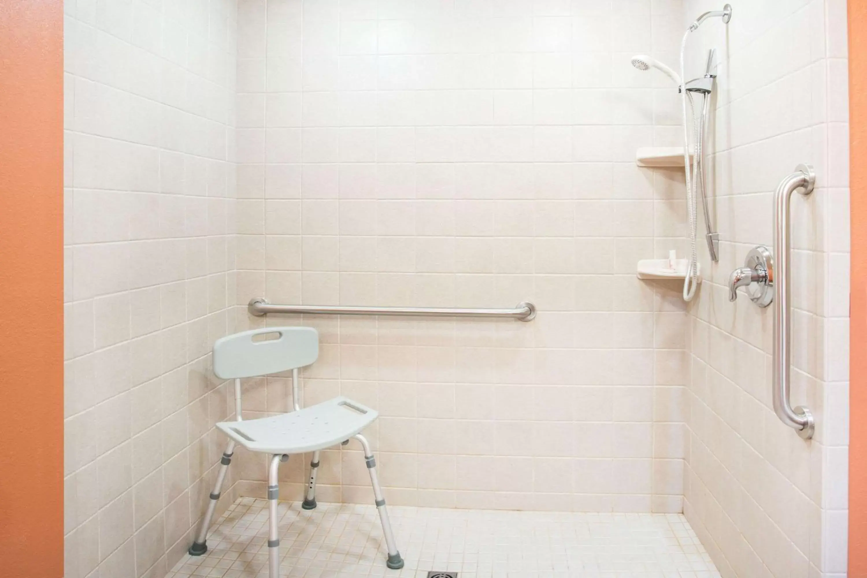 Shower, Bathroom in Super 8 by Wyndham Daleville/Roanoke